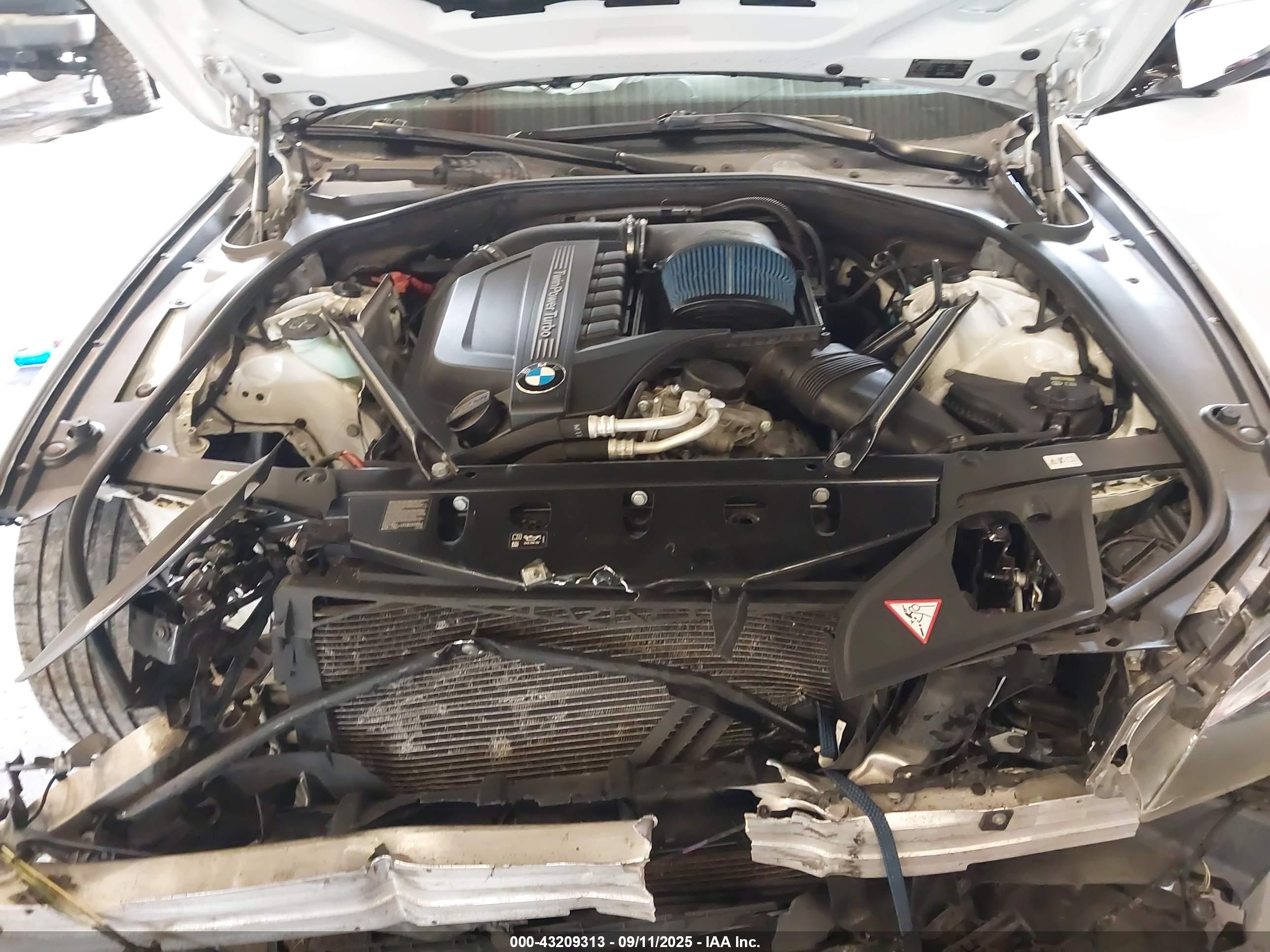 BMW 535I image 10