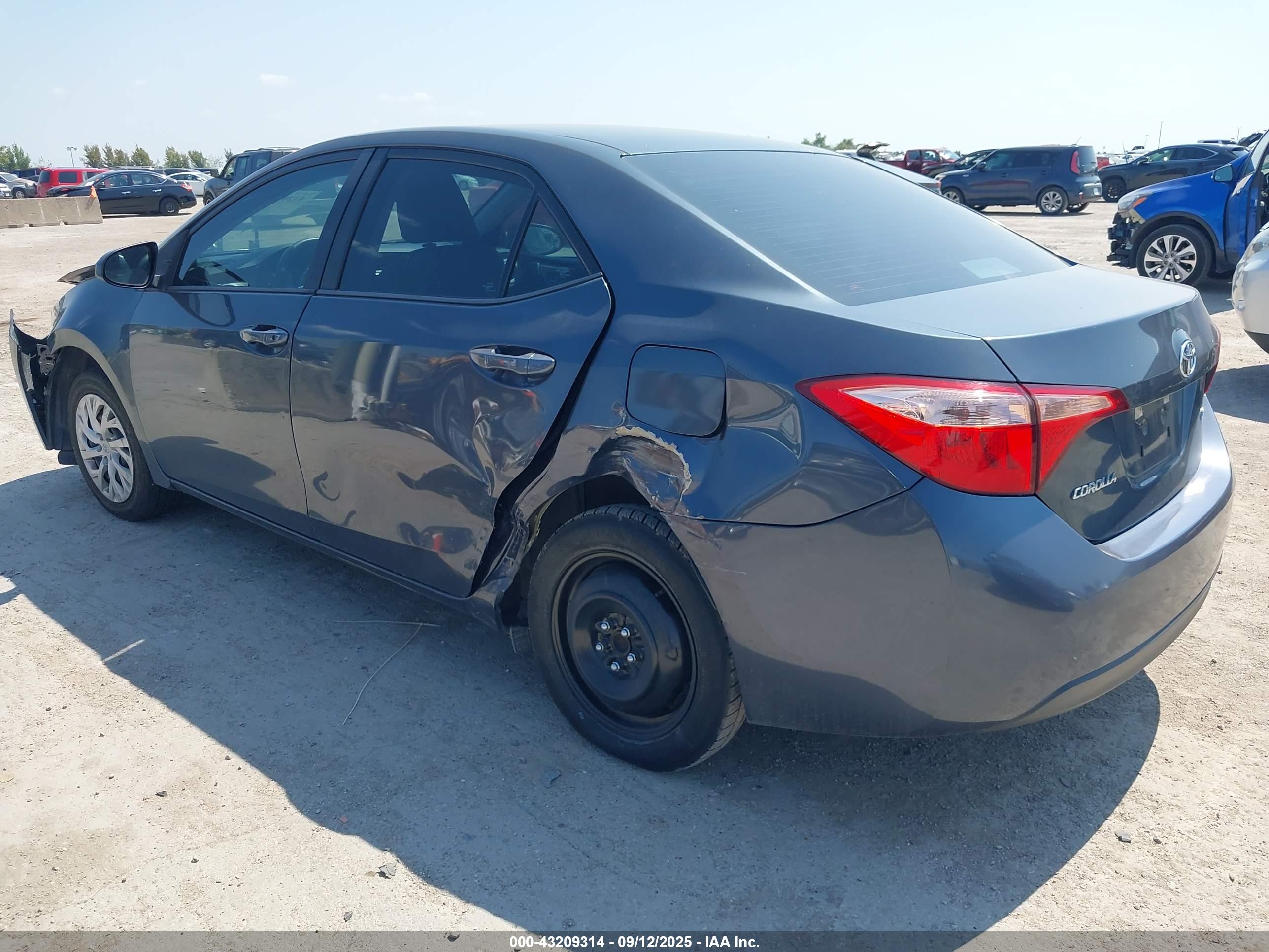 TOYOTA COROLLA image 3