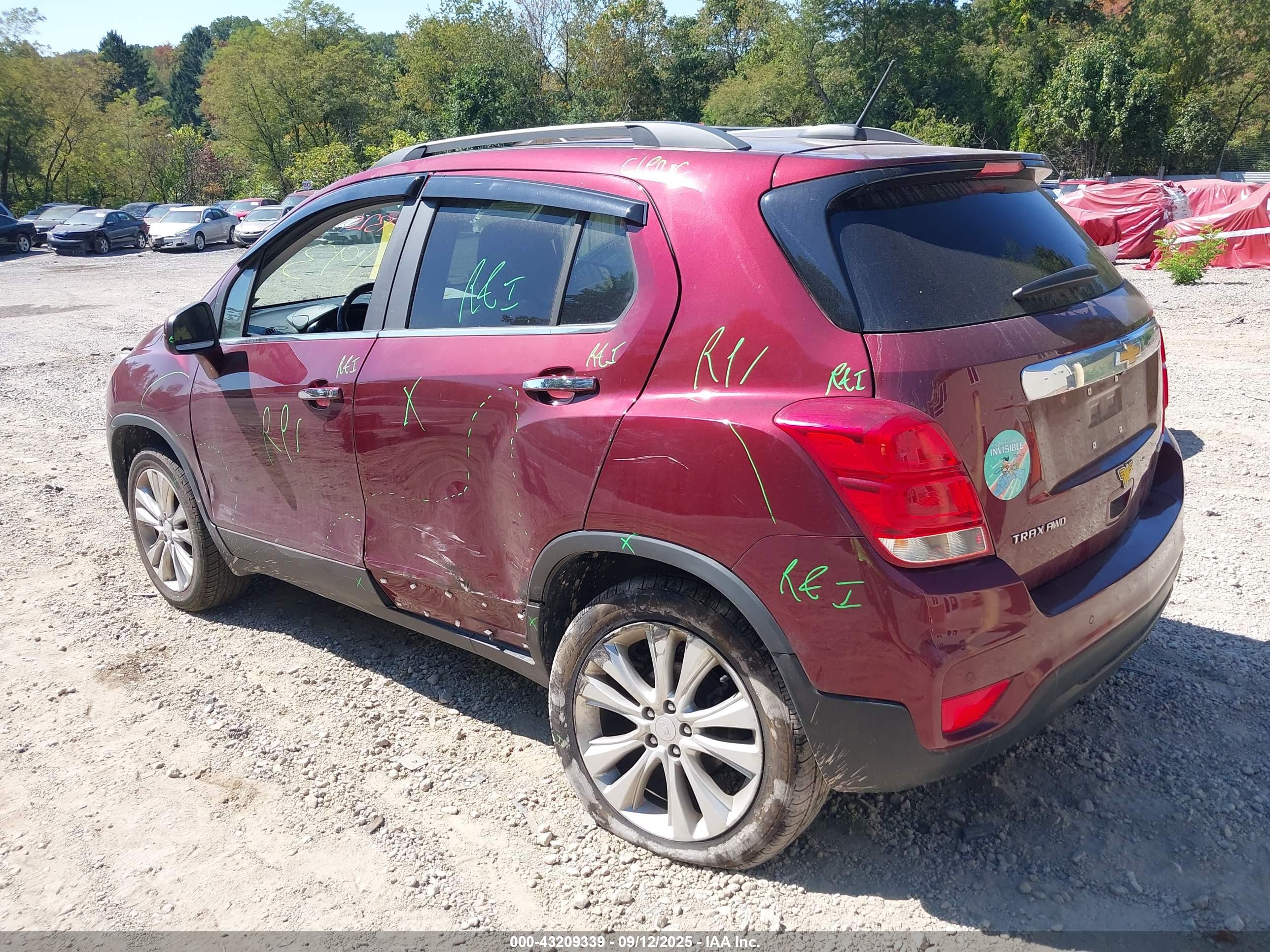 CHEVROLET TRAX image 3