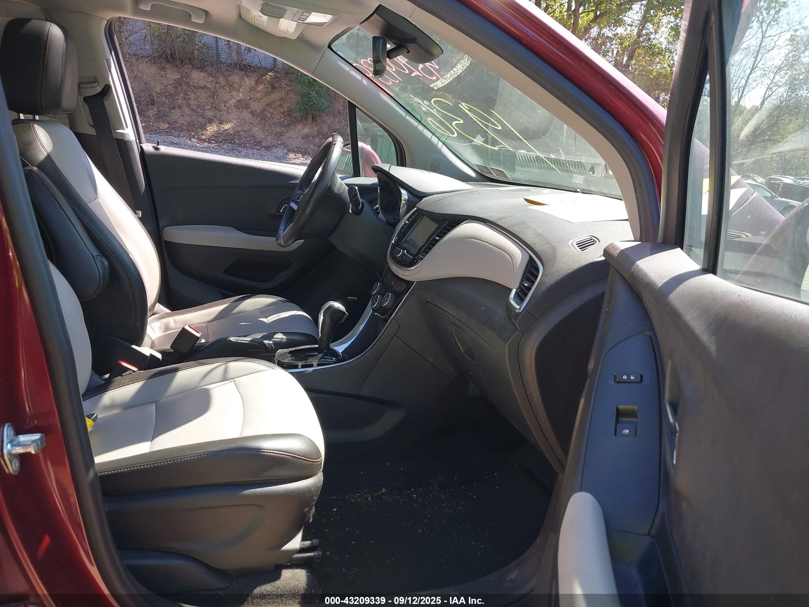 CHEVROLET TRAX image 5
