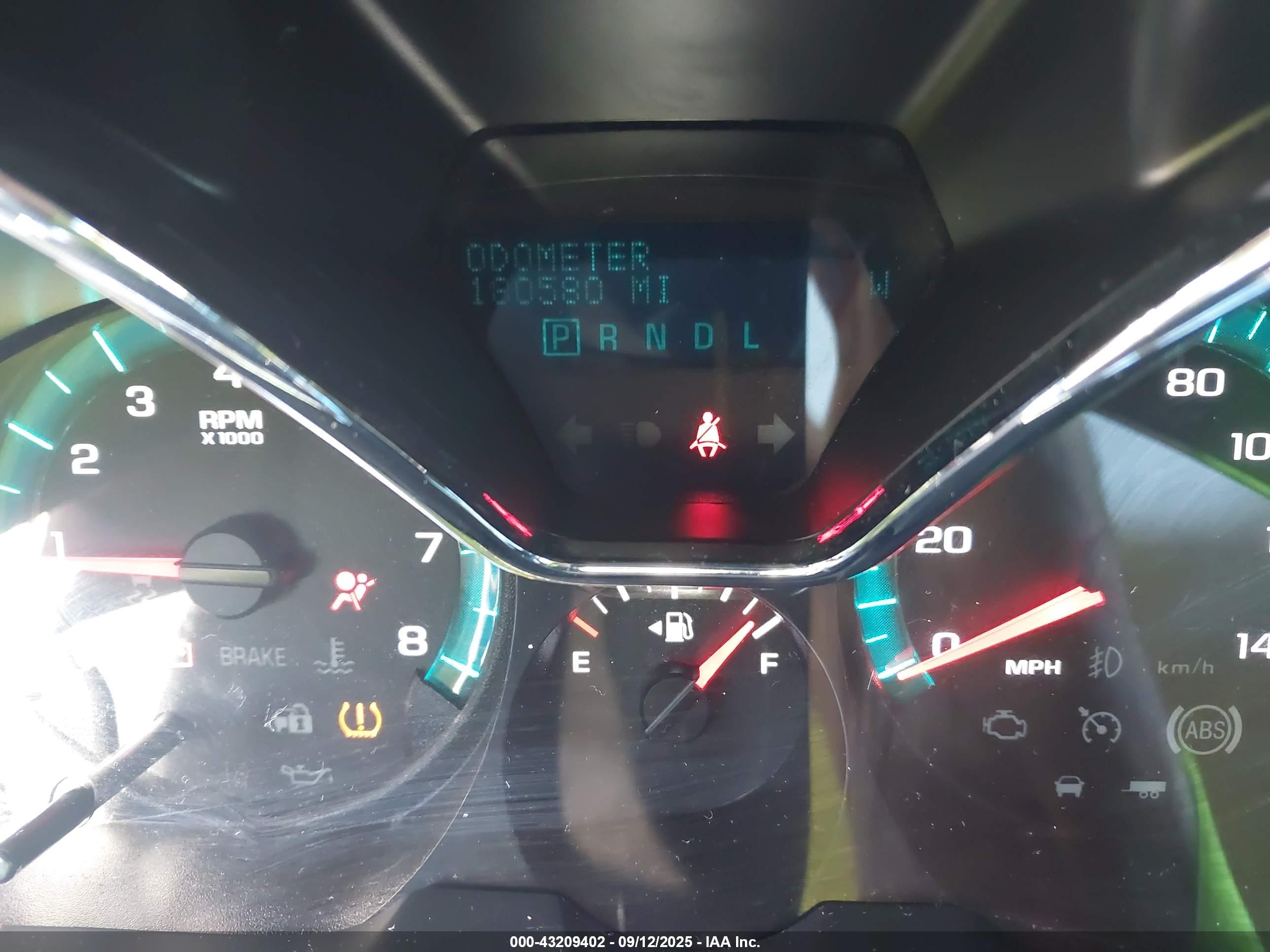 CHEVROLET TRAVERSE image 7