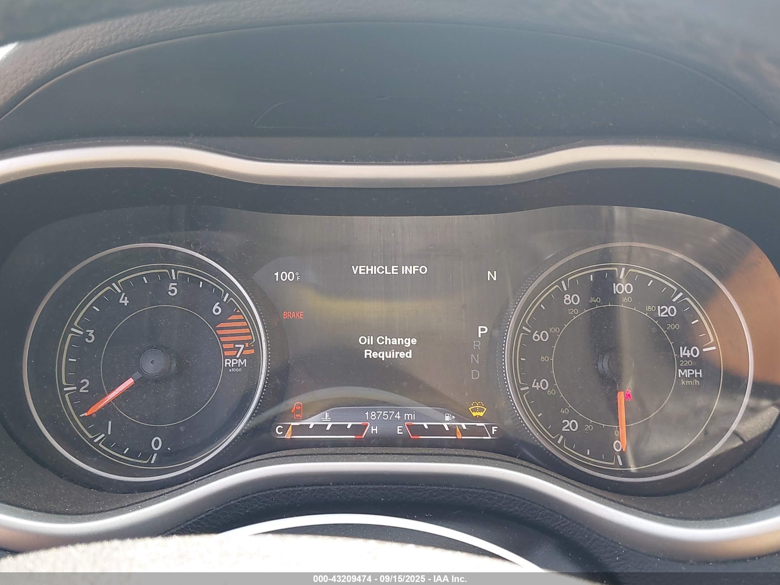 JEEP CHEROKEE image 7