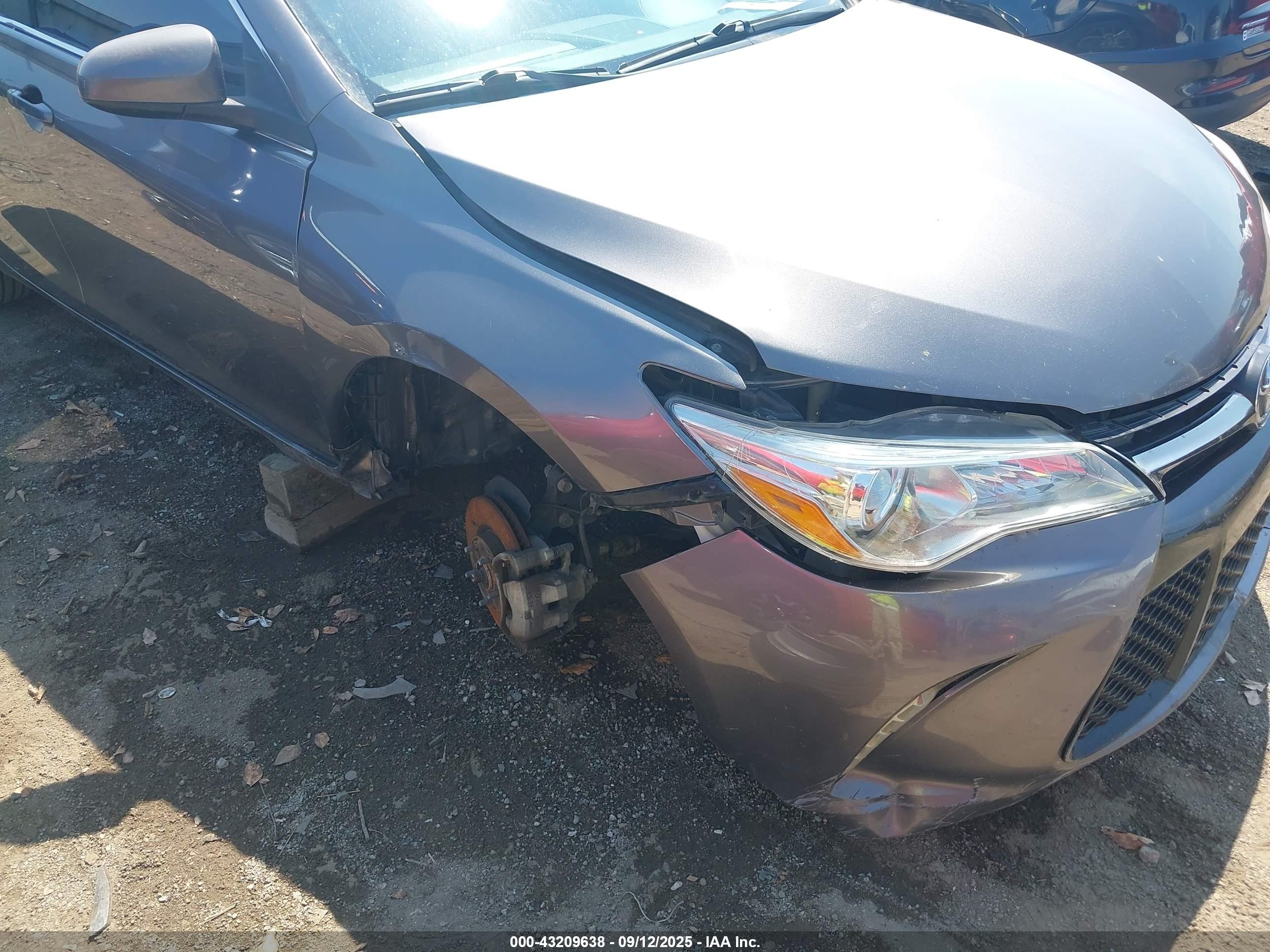 TOYOTA CAMRY image 6
