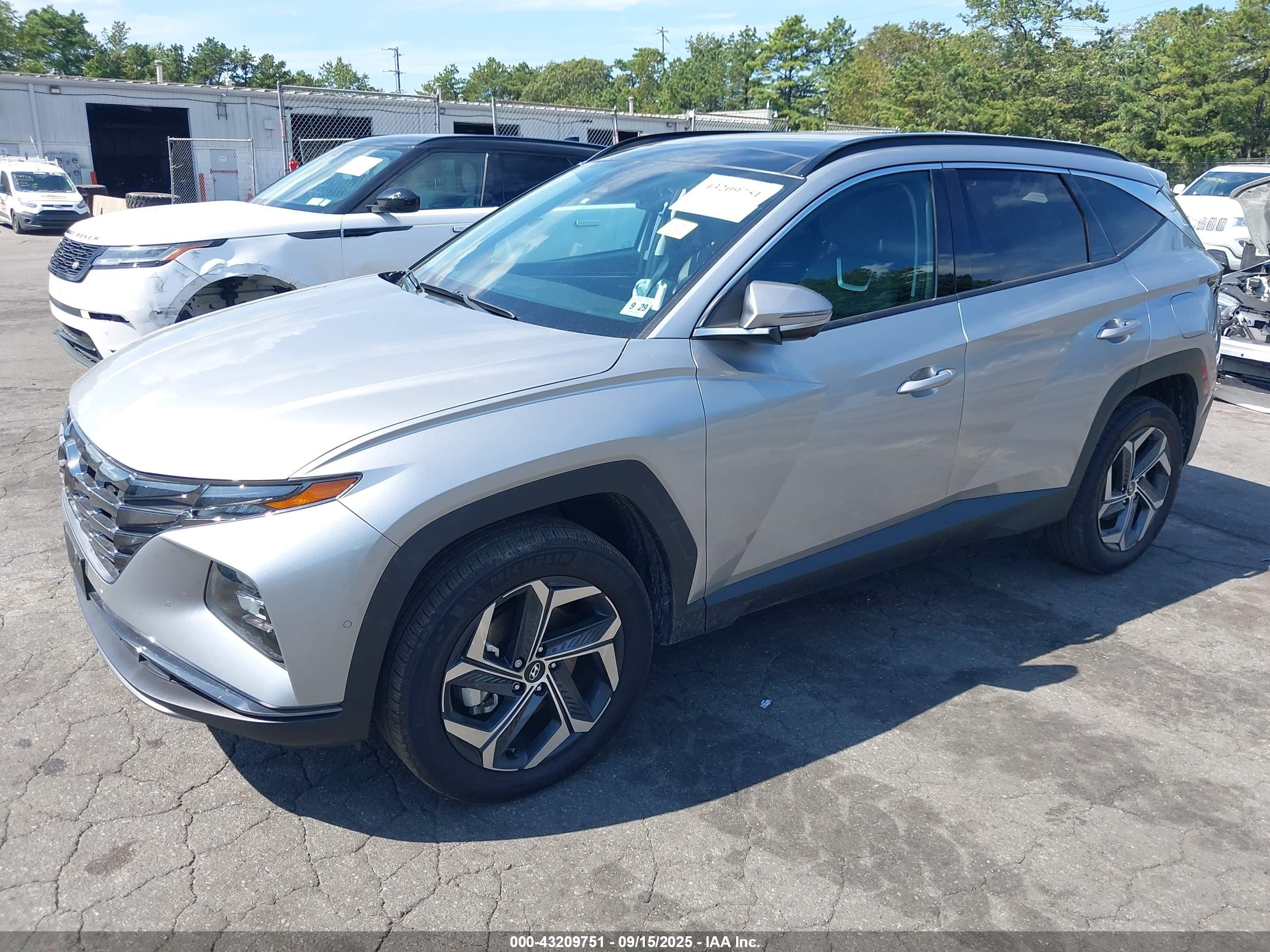 HYUNDAI TUCSON image 2
