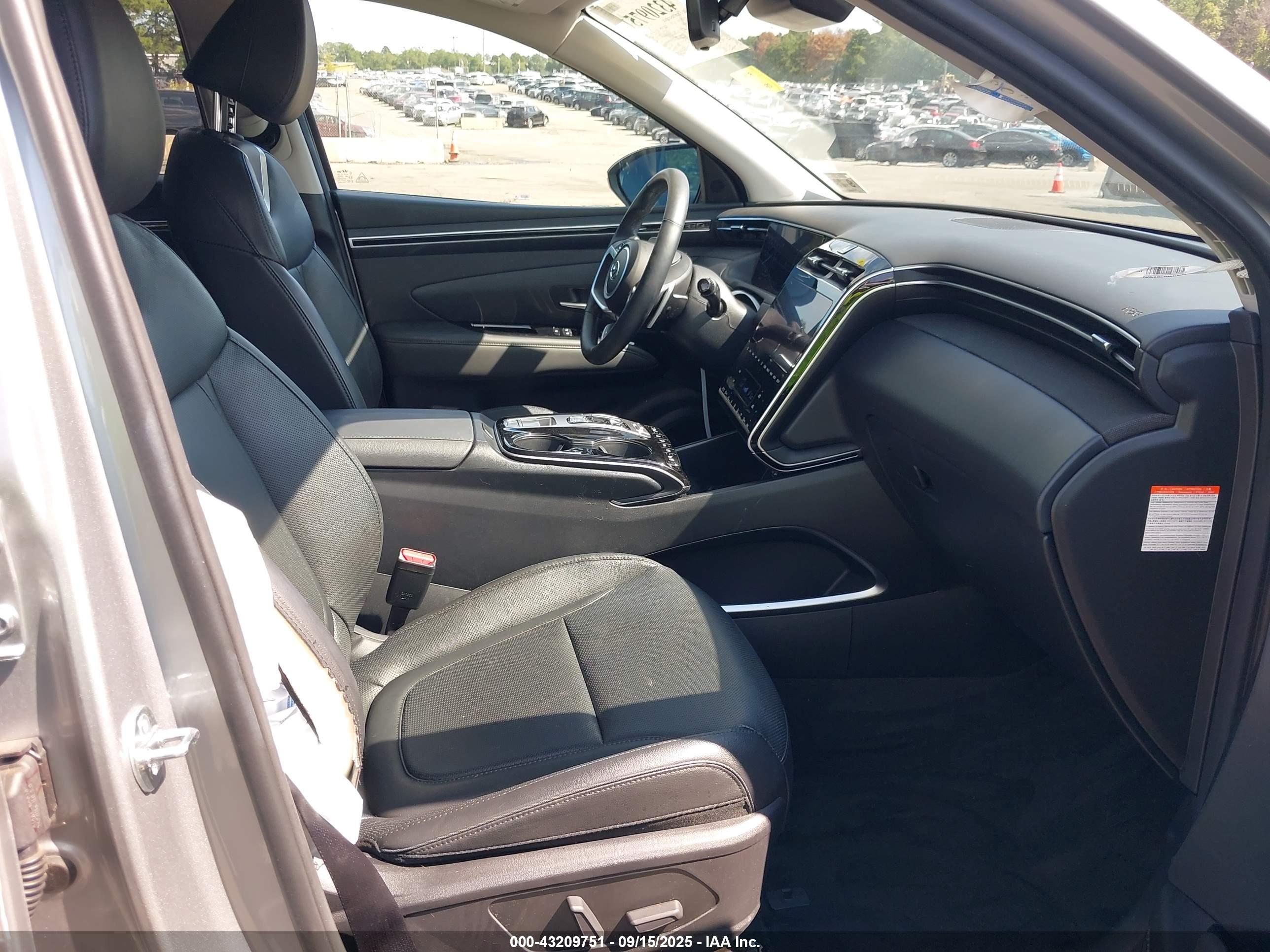 HYUNDAI TUCSON image 5