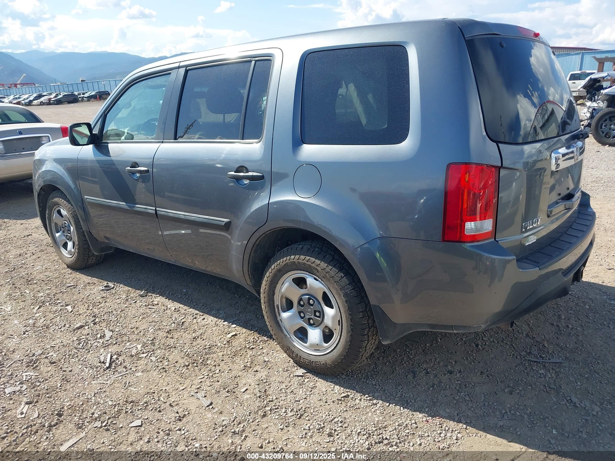 HONDA PILOT image 3