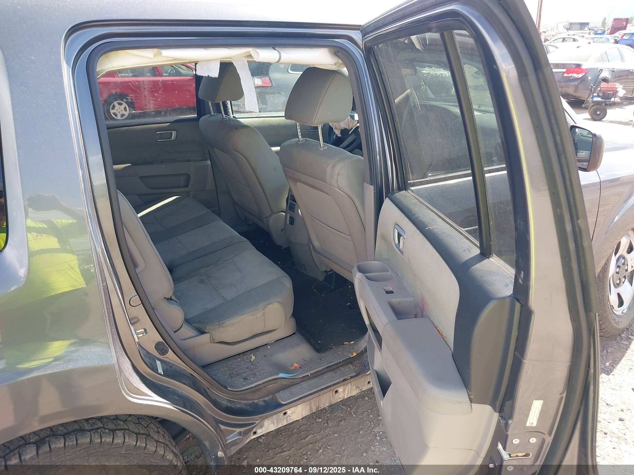 HONDA PILOT image 8
