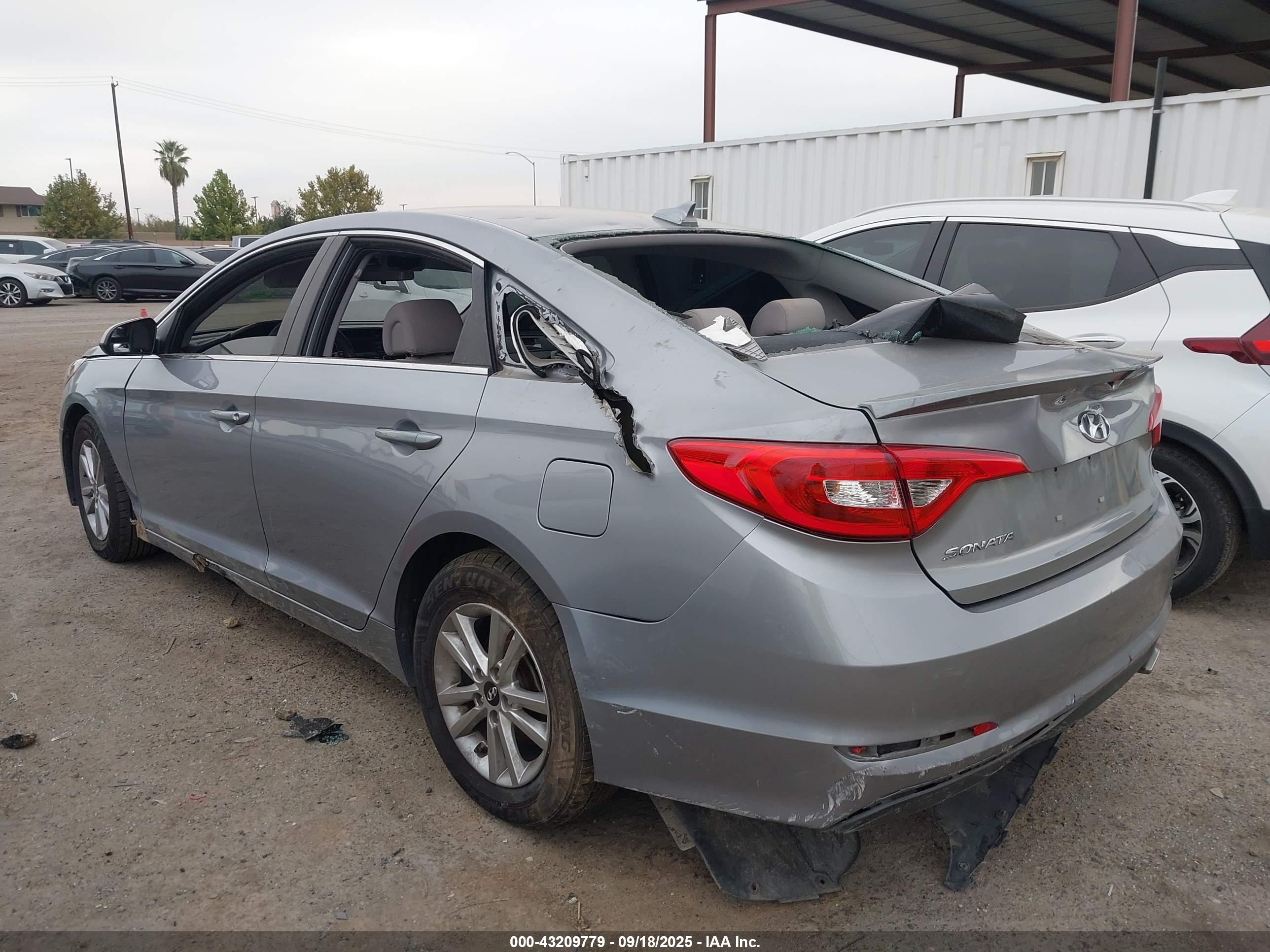 HYUNDAI SONATA image 3