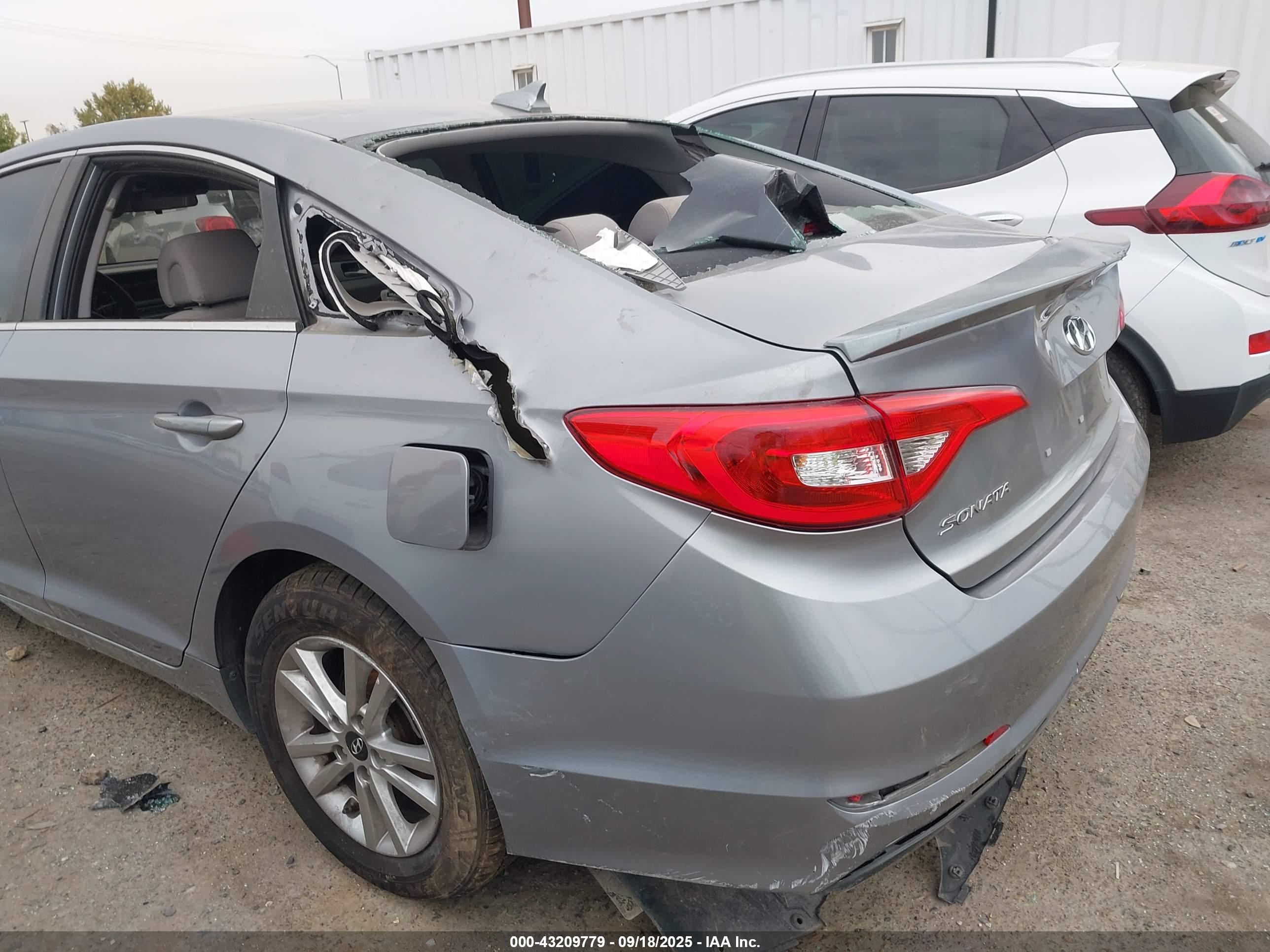 HYUNDAI SONATA image 6