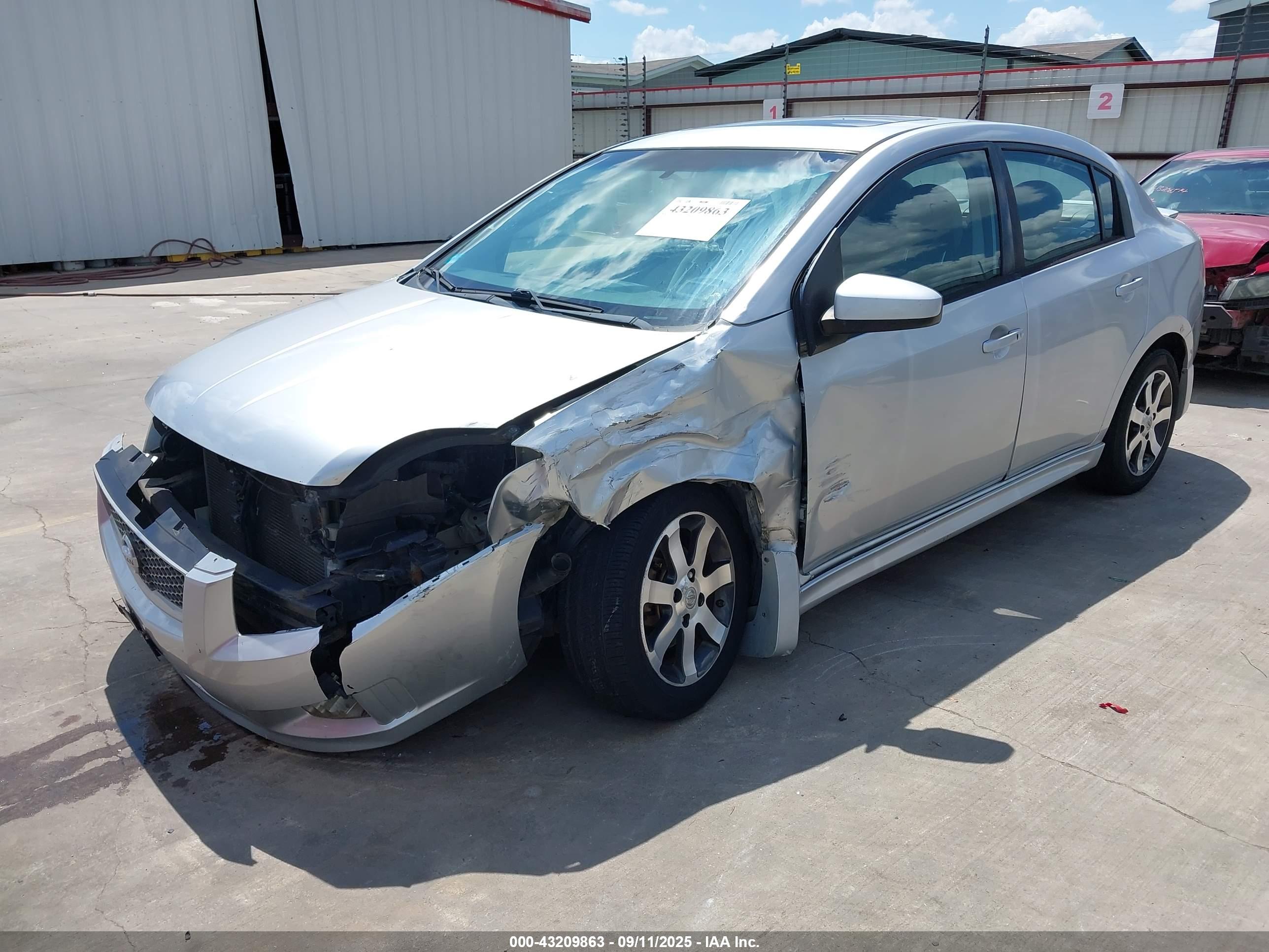 NISSAN SENTRA image 2