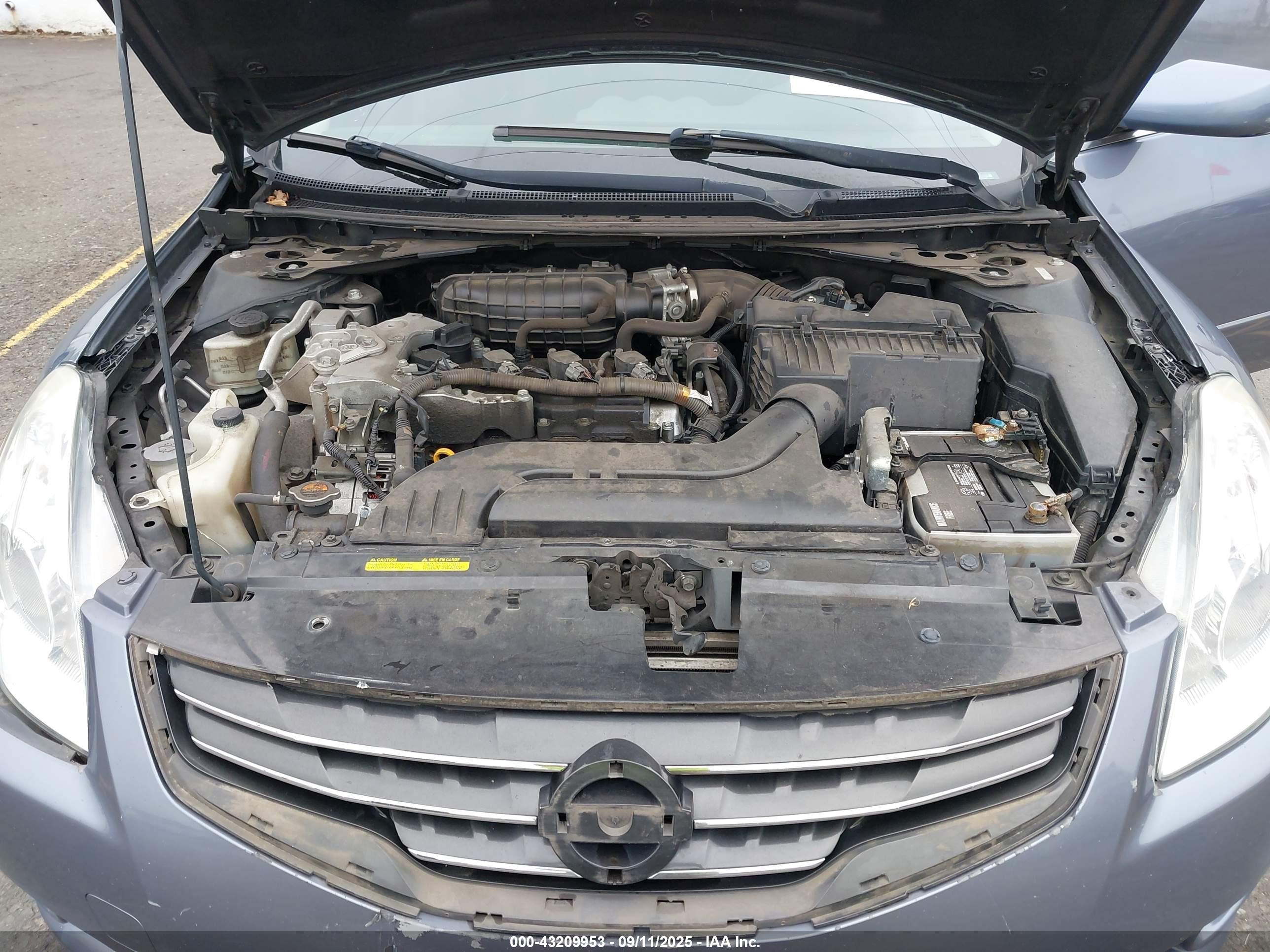 NISSAN ALTIMA image 10