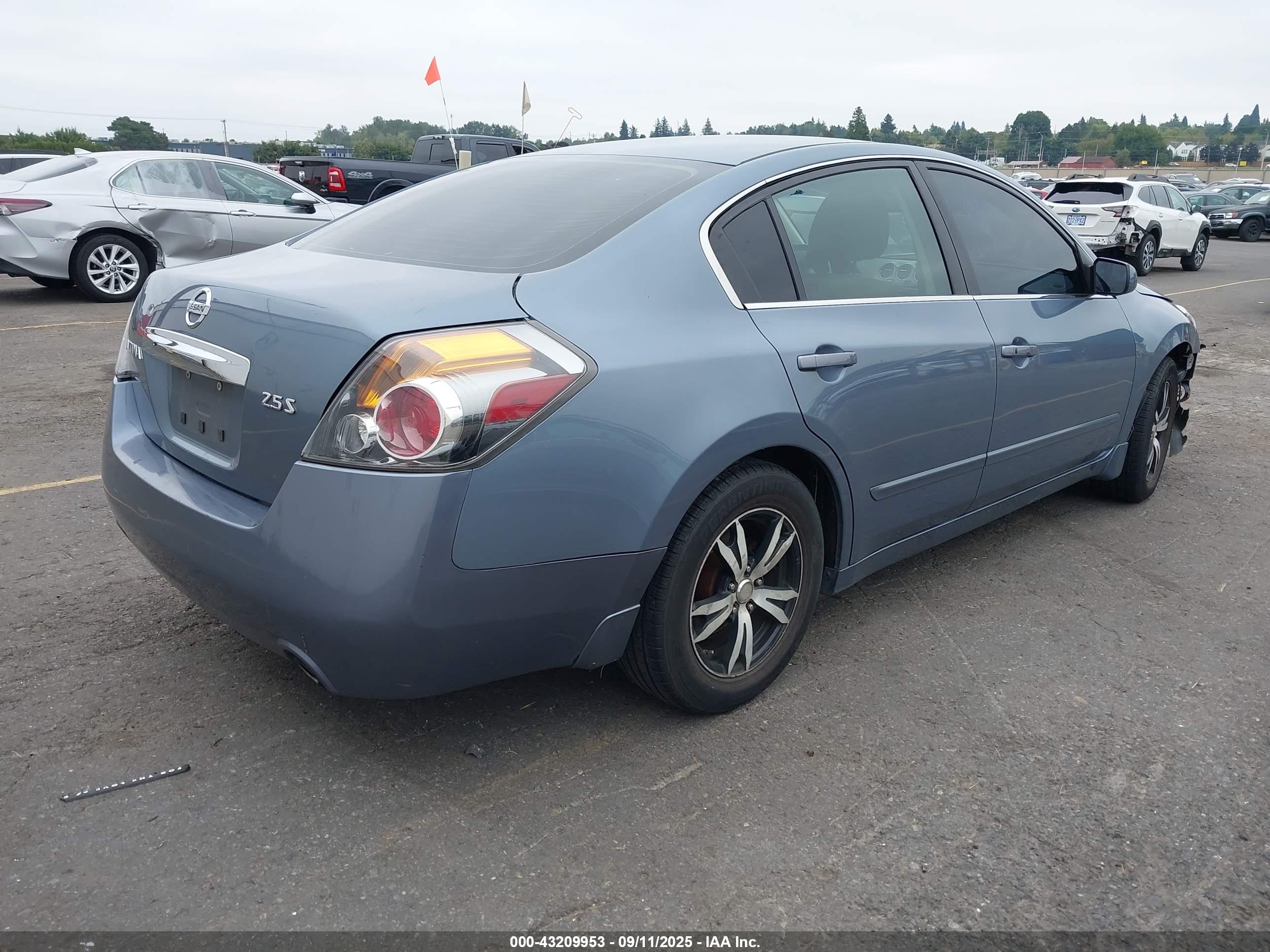 NISSAN ALTIMA image 4