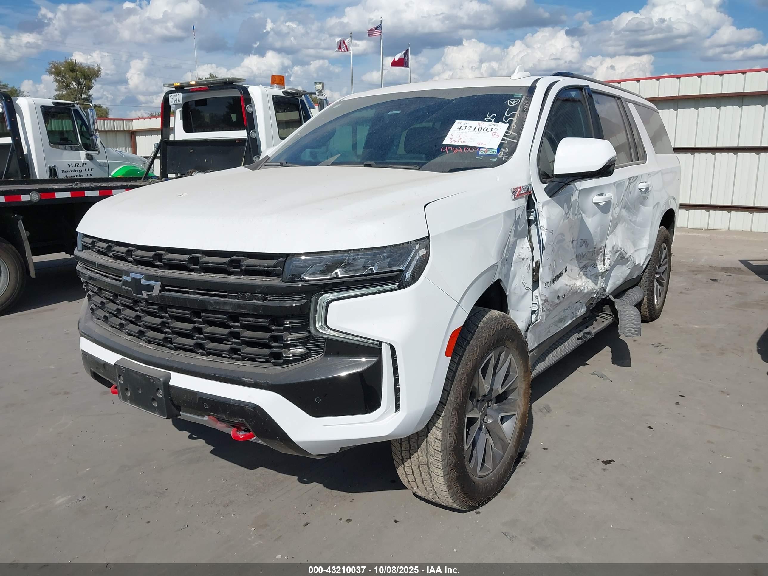 CHEVROLET SUBURBAN image 2