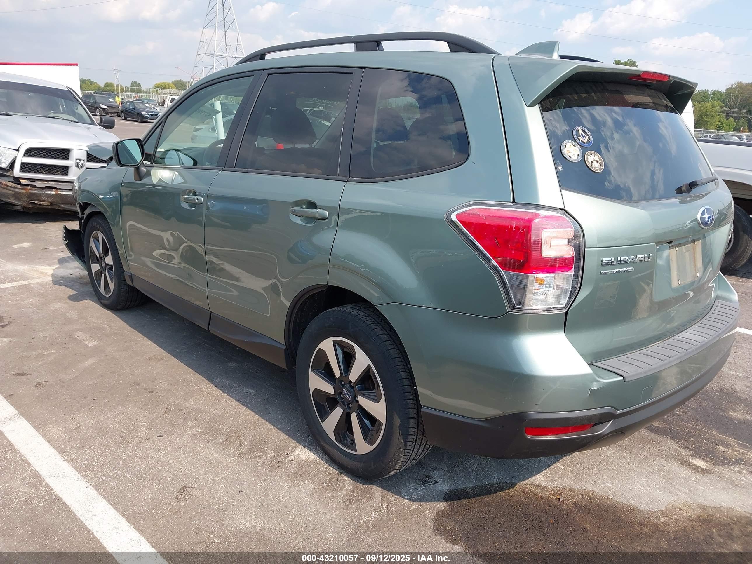 SUBARU FORESTER image 3