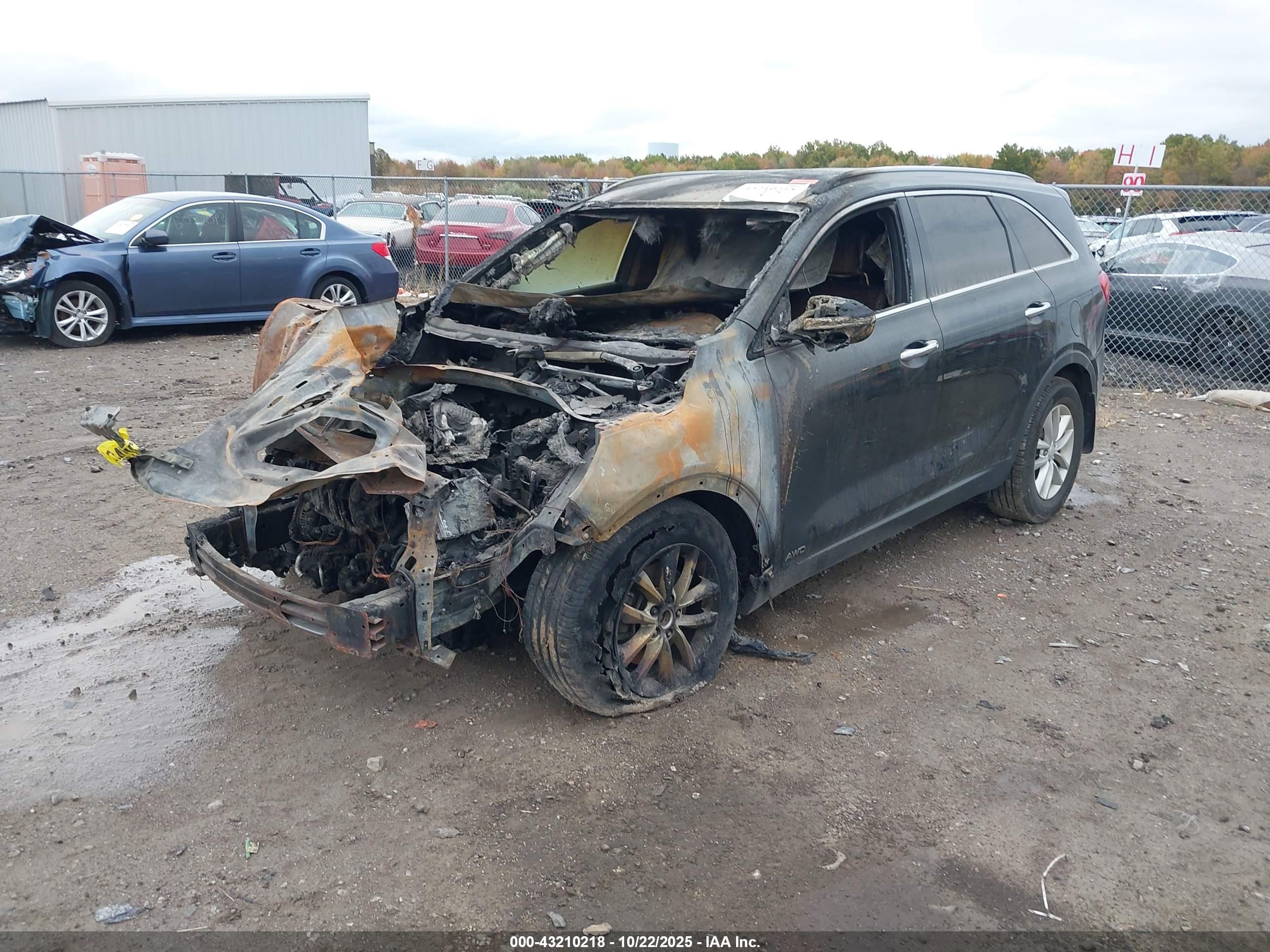KIA SORENTO image 2