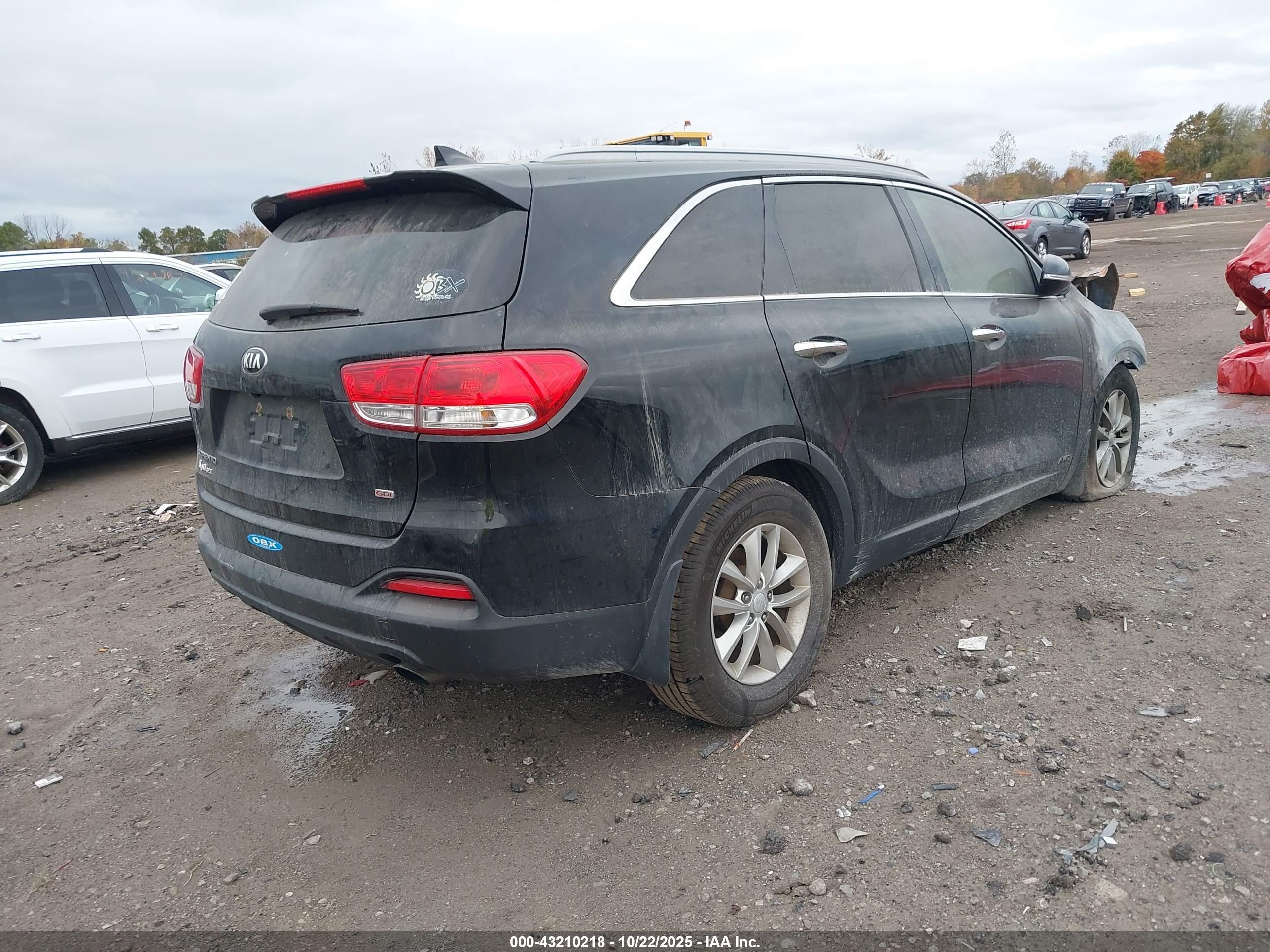 KIA SORENTO image 4