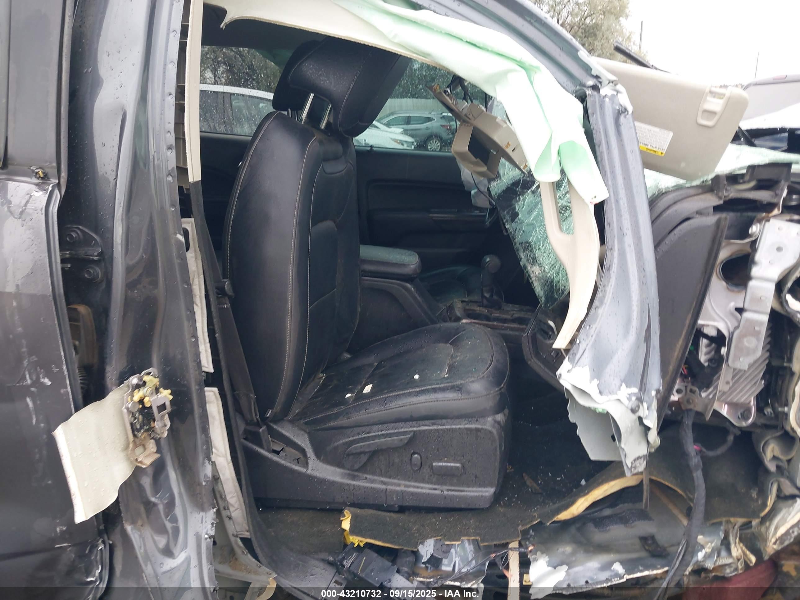 GMC CANYON image 5