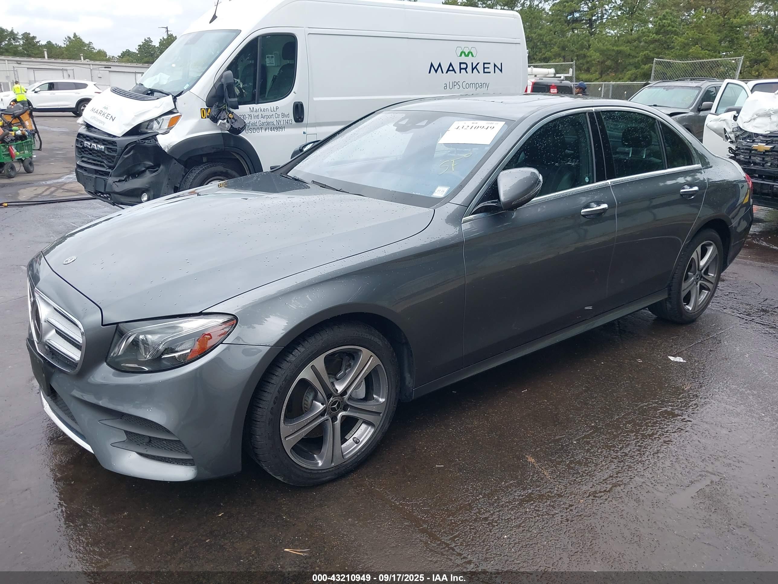 MERCEDES-BENZ E image 2