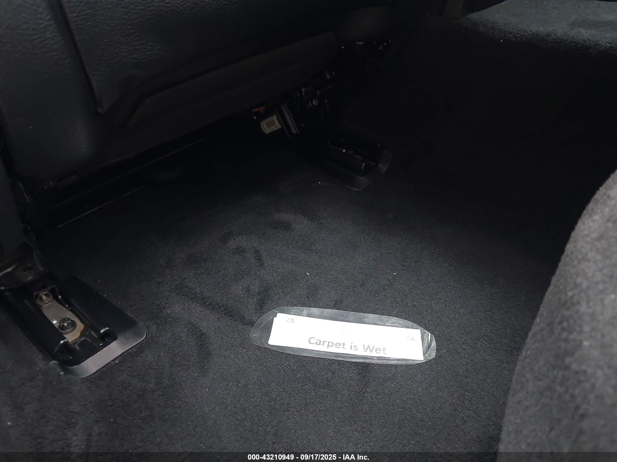 MERCEDES-BENZ E image 6