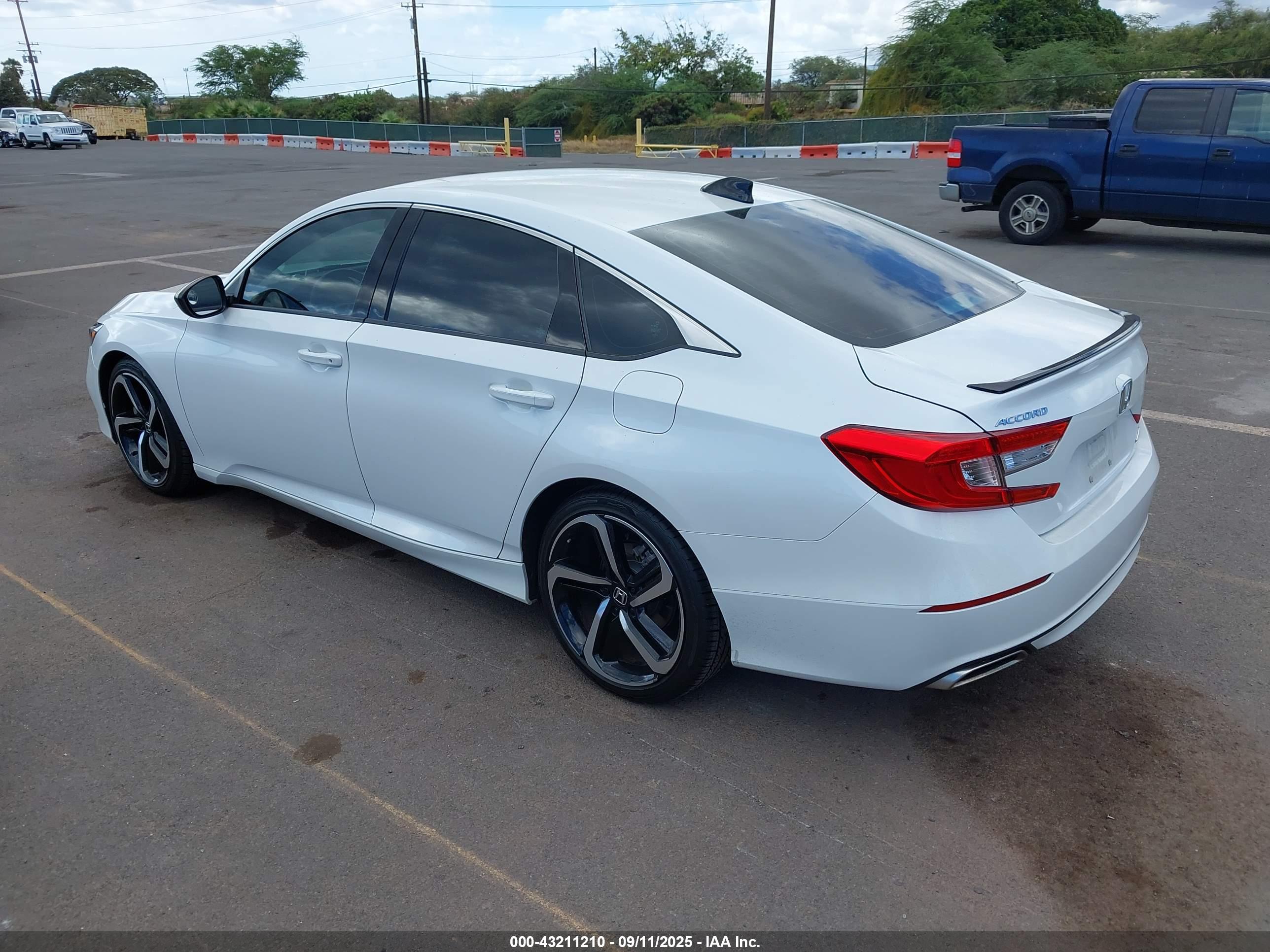 HONDA ACCORD image 3