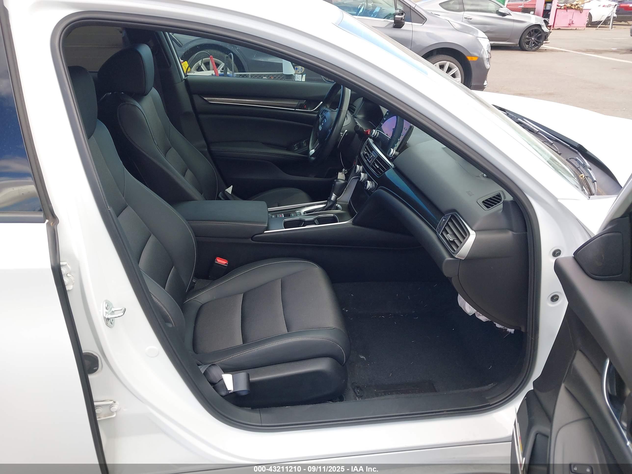 HONDA ACCORD image 5
