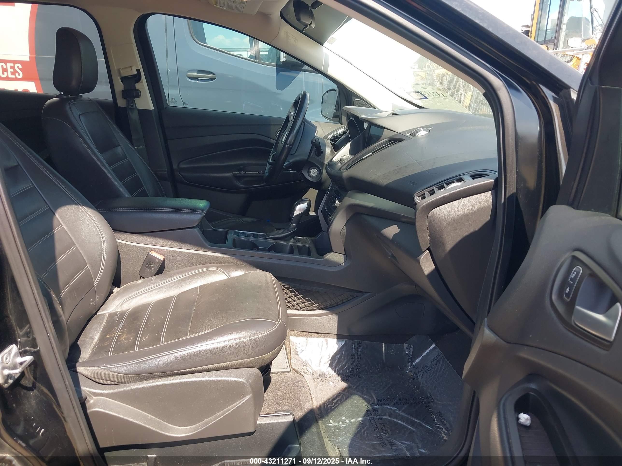 FORD ESCAPE image 5