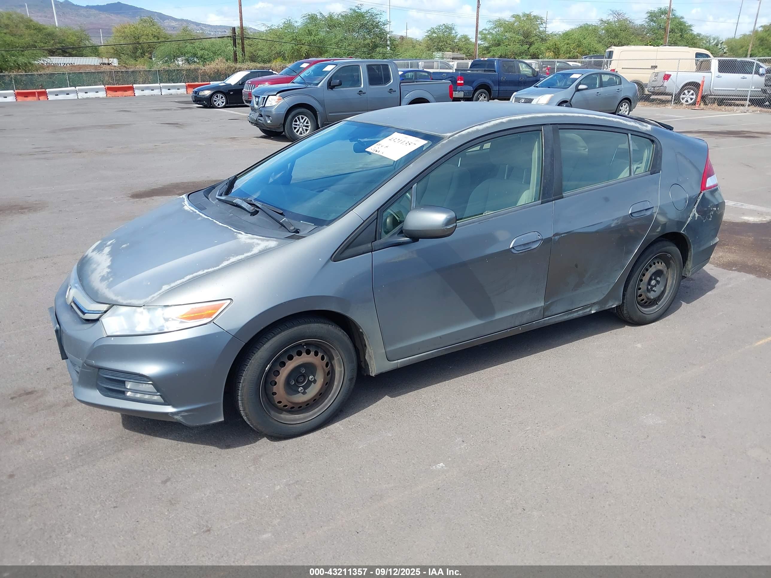 HONDA INSIGHT image 2