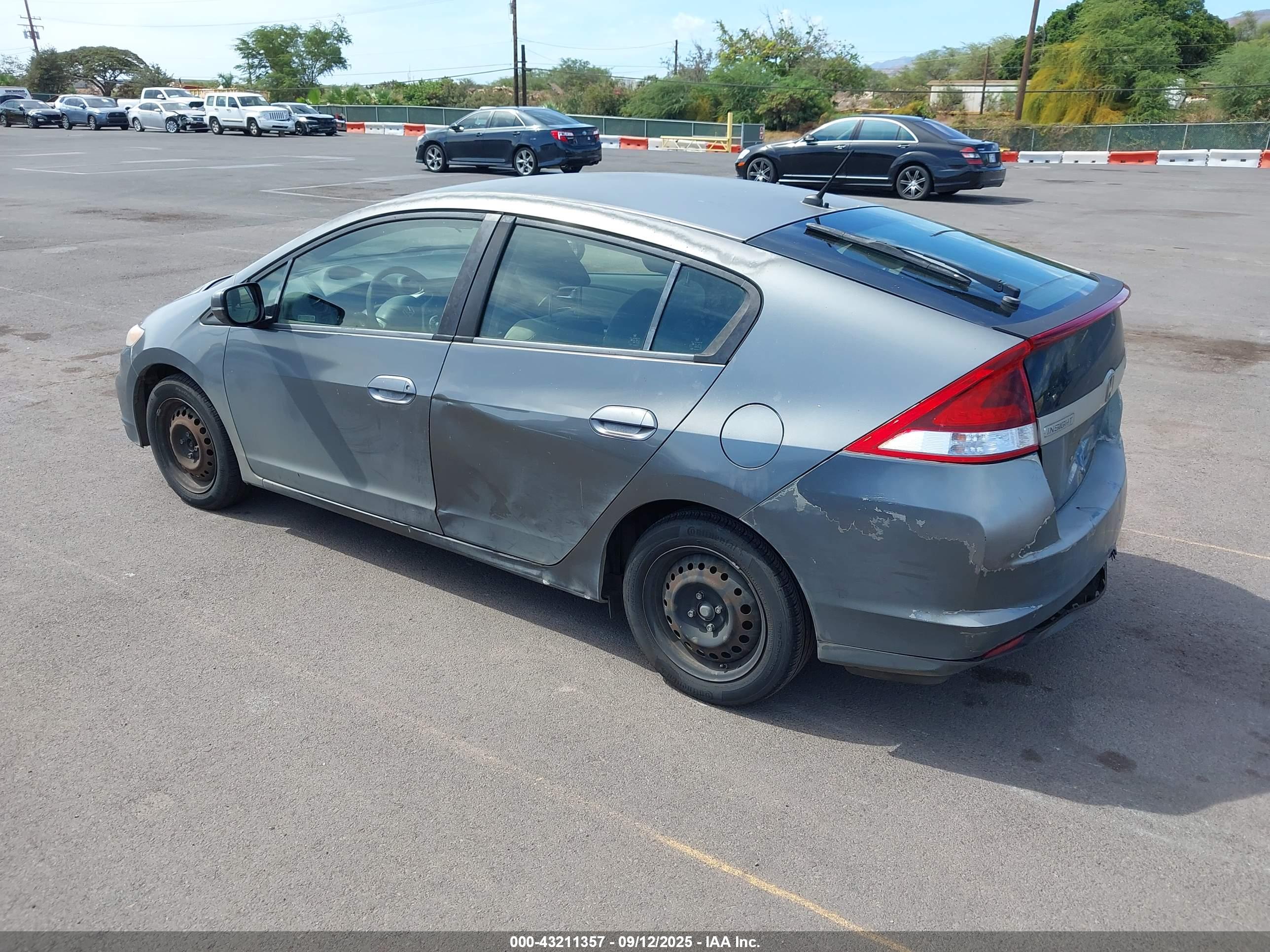 HONDA INSIGHT image 3