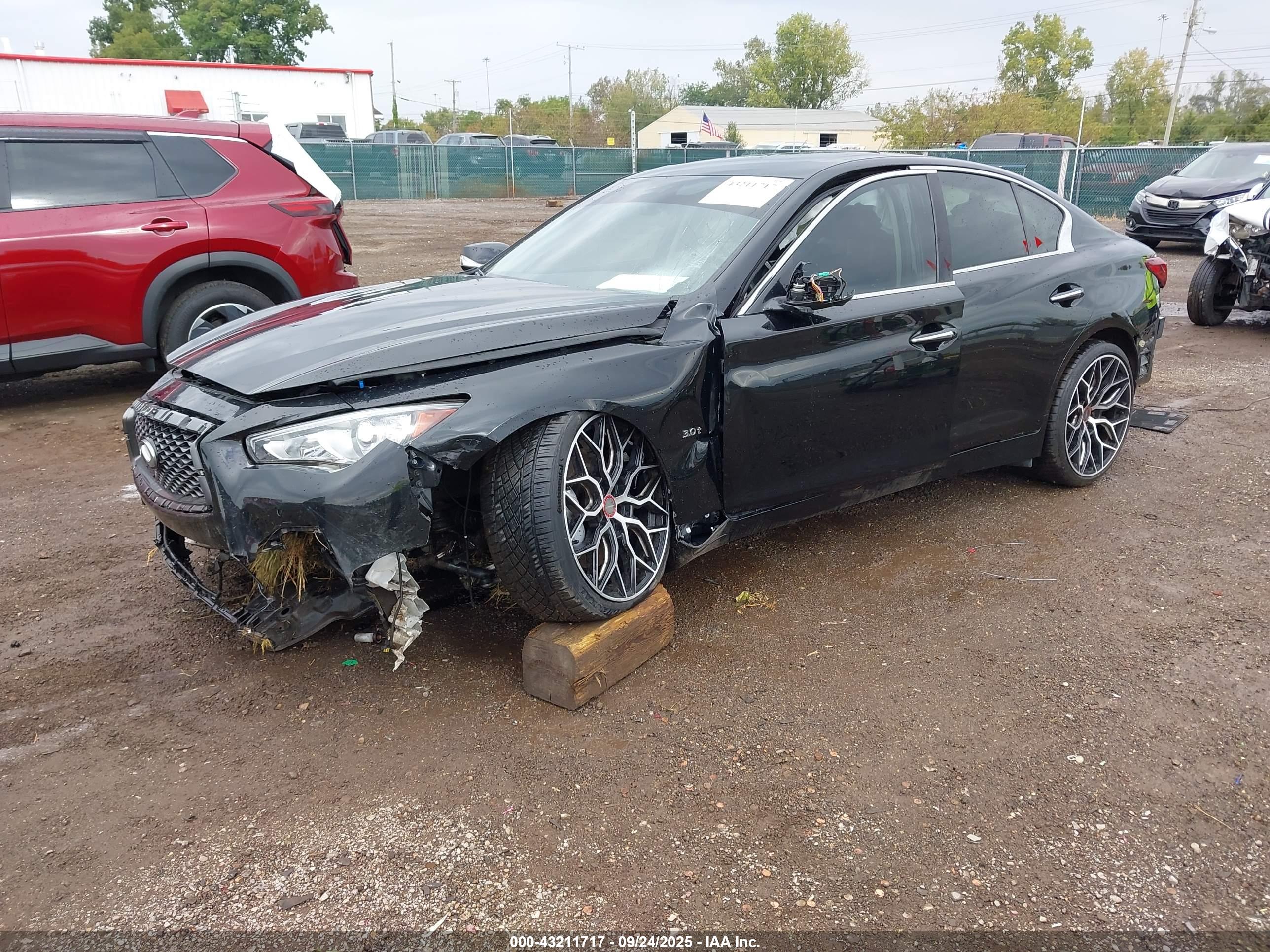 INFINITI Q50 image 2