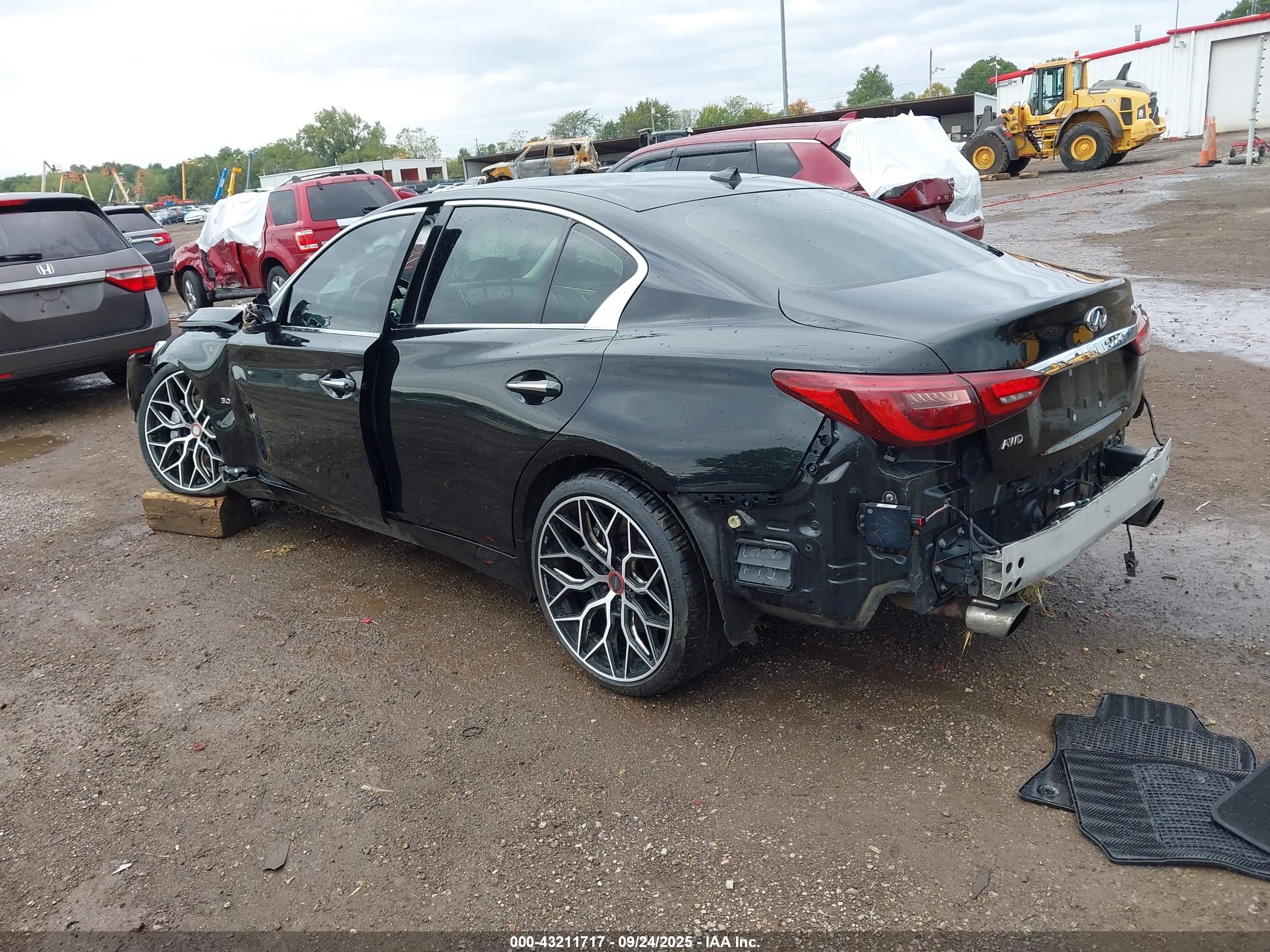 INFINITI Q50 image 3