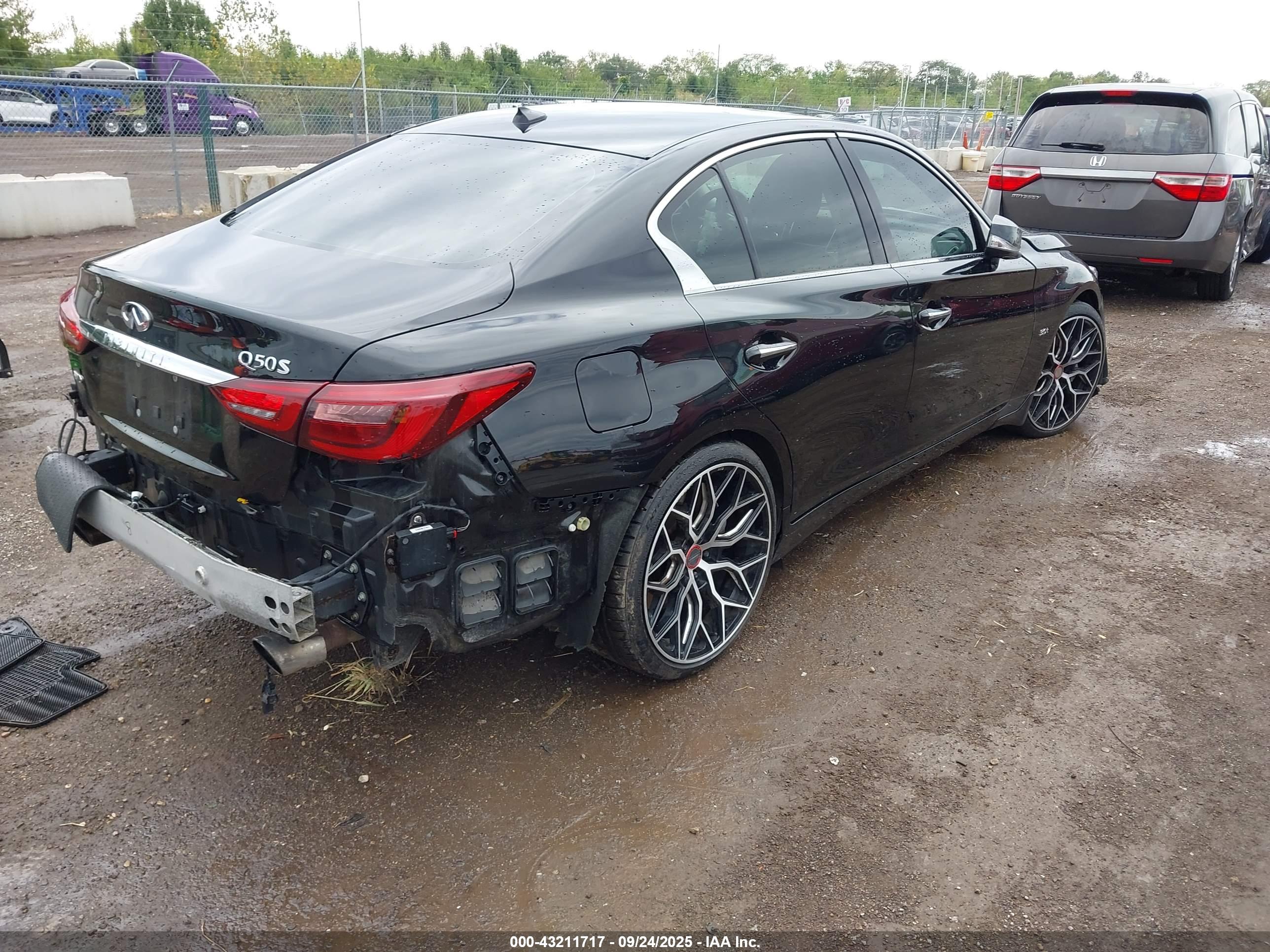 INFINITI Q50 image 4