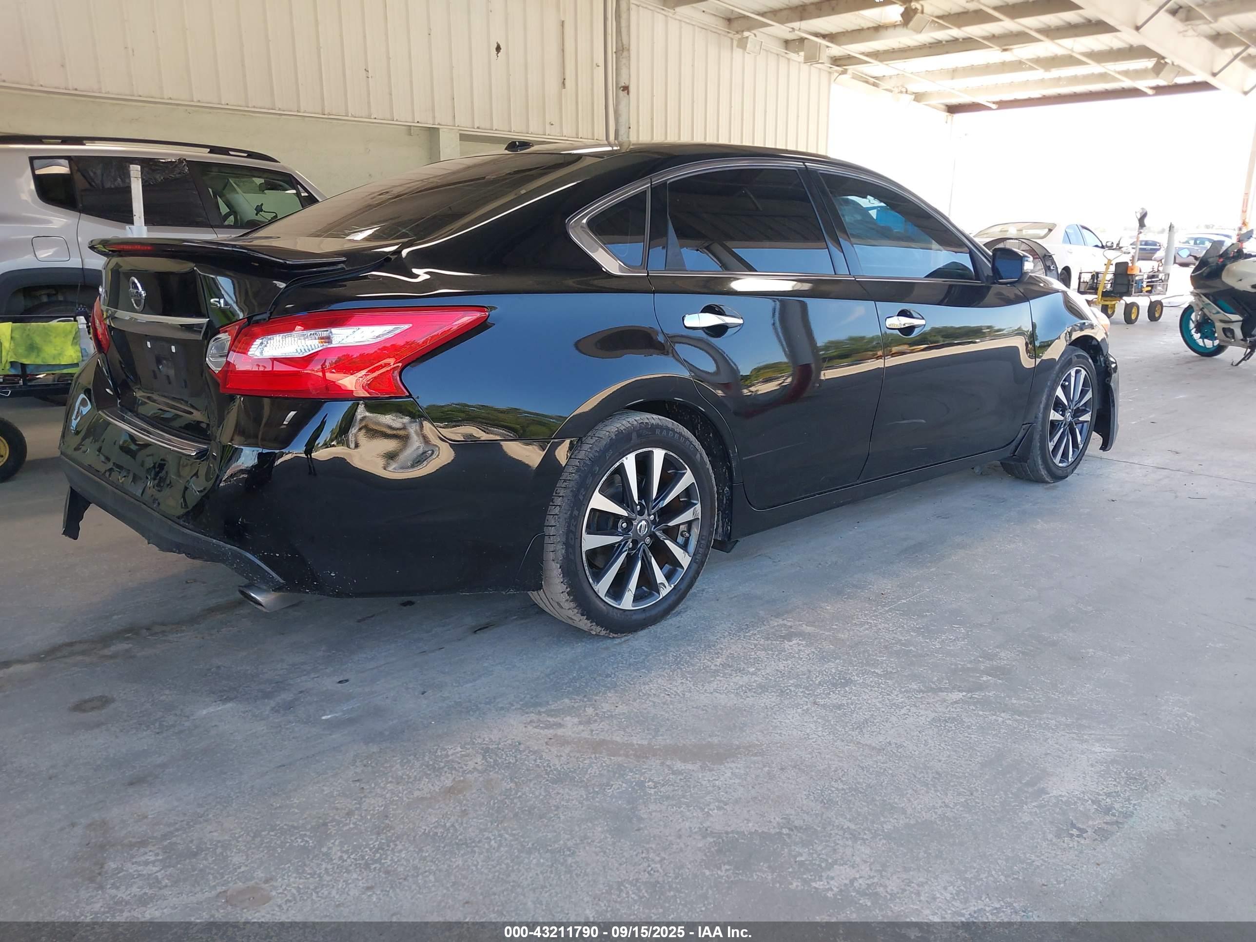 NISSAN ALTIMA image 4