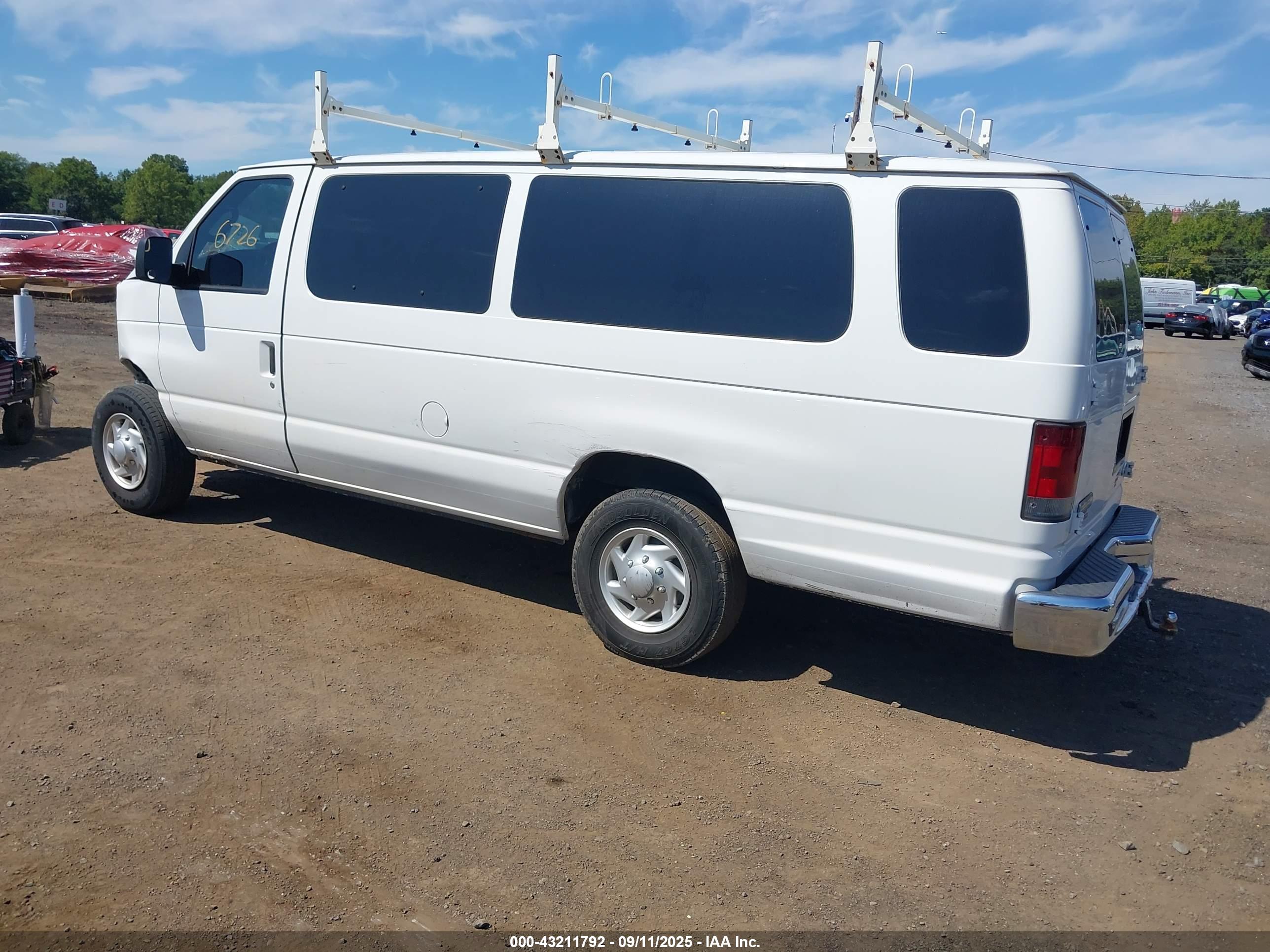 FORD E-350 image 3