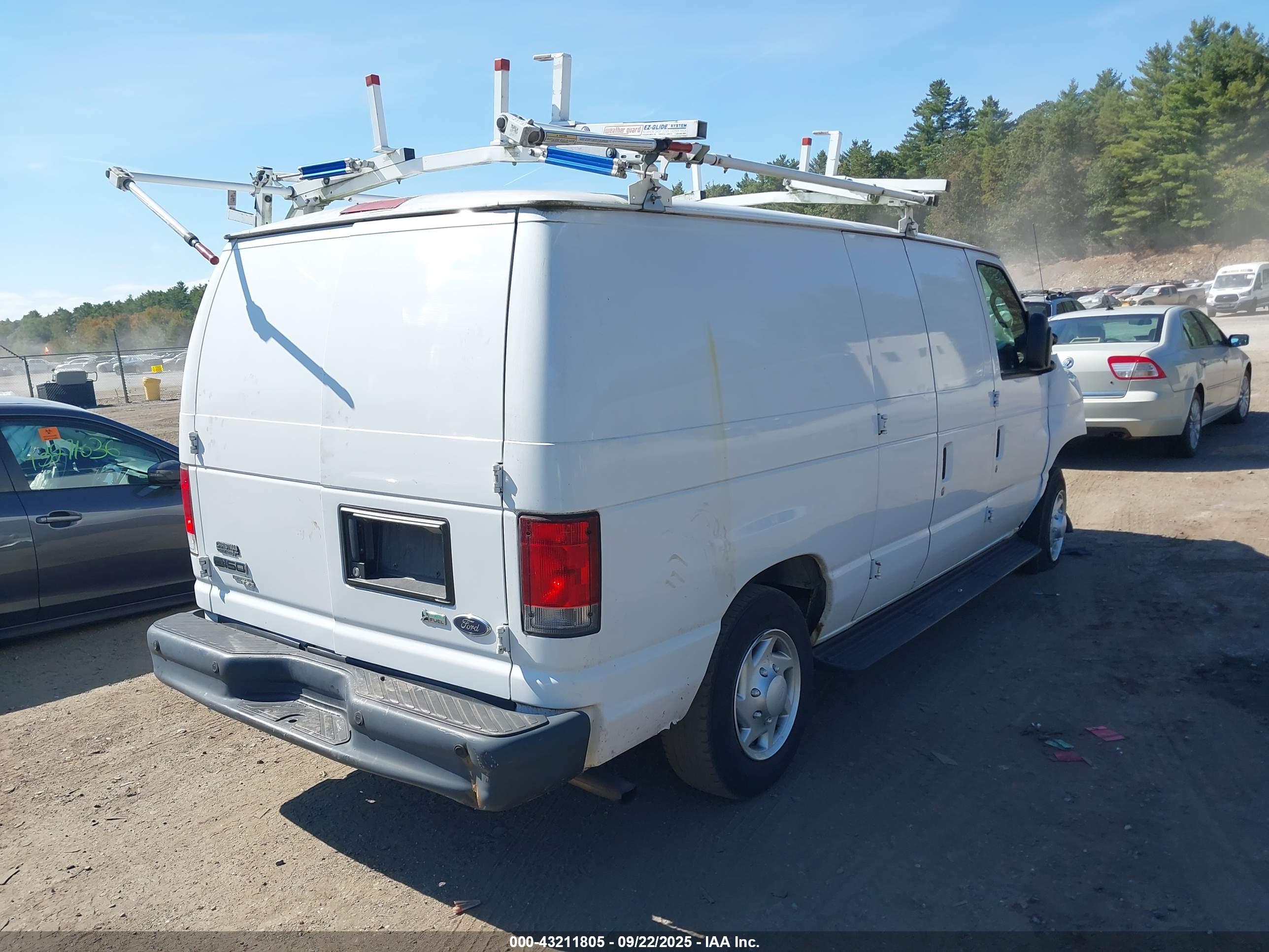 FORD E-150 image 4