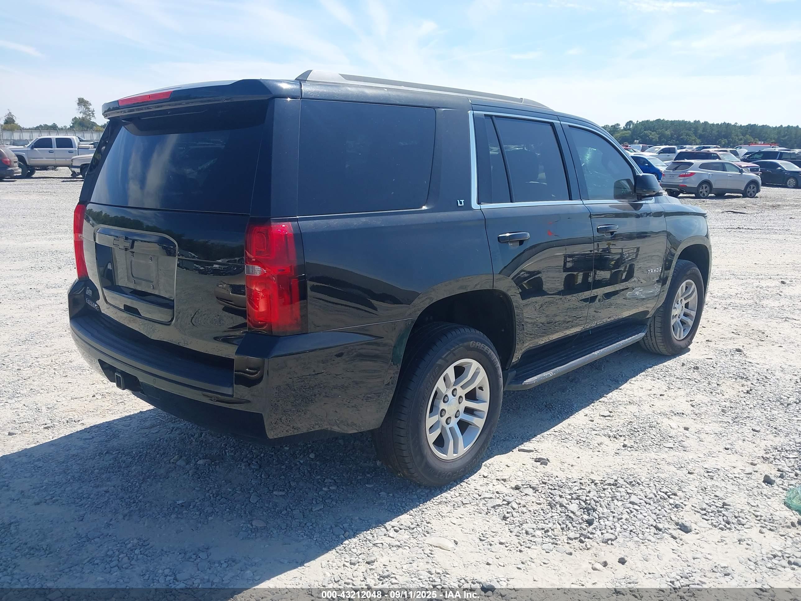 CHEVROLET TAHOE image 4
