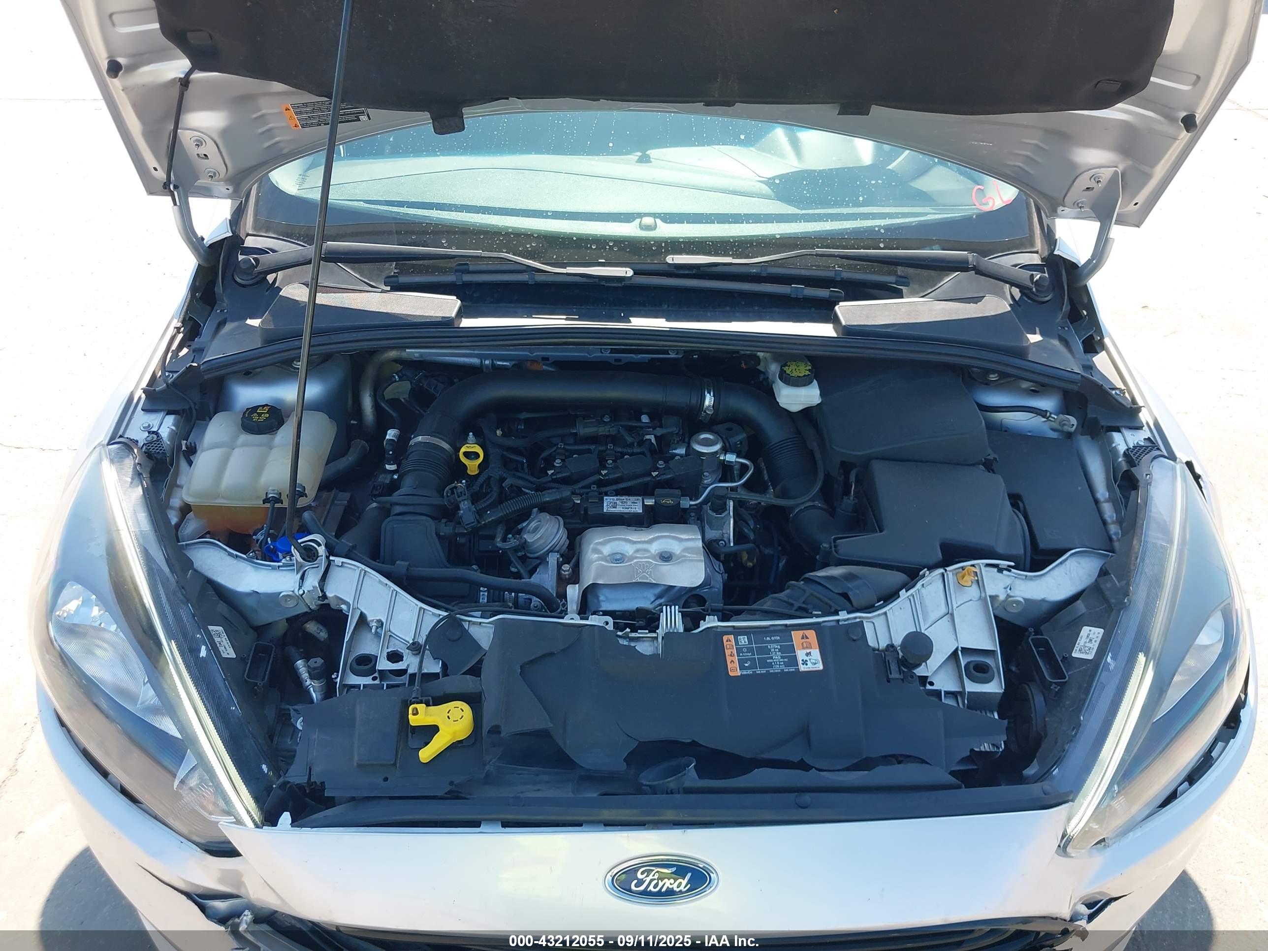 FORD FOCUS image 10
