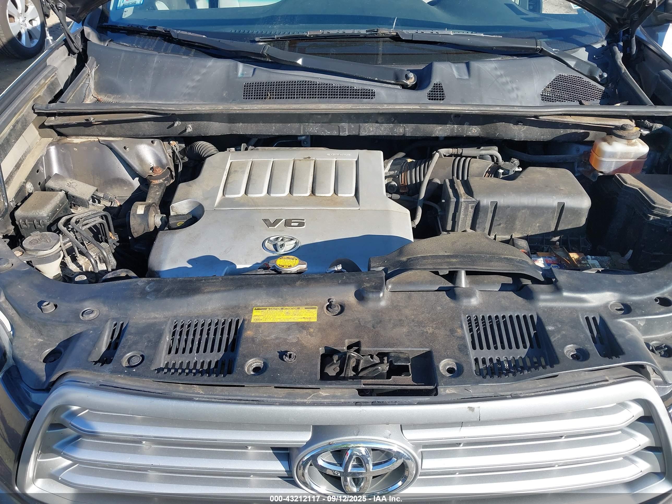 TOYOTA HIGHLANDER image 10