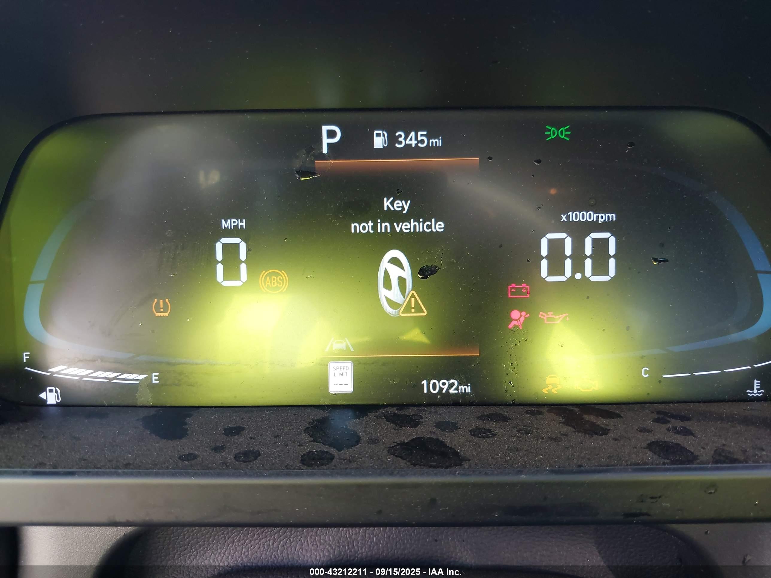HYUNDAI ELANTRA image 7