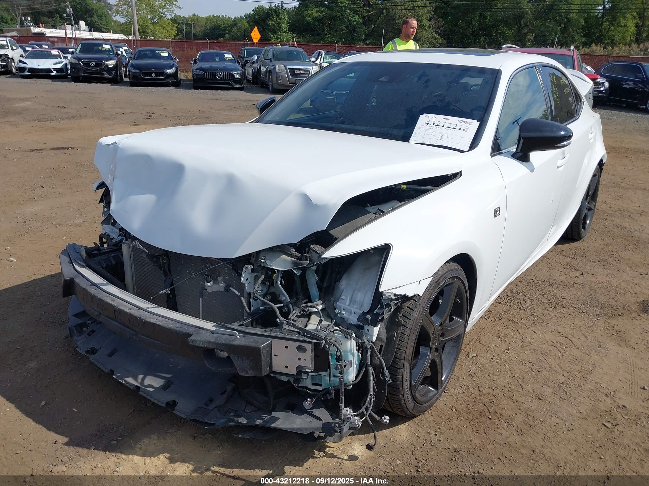 LEXUS IS image 6