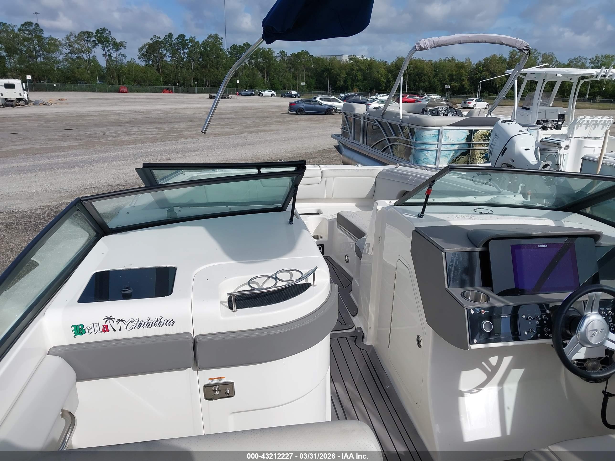 SEA RAY image 5