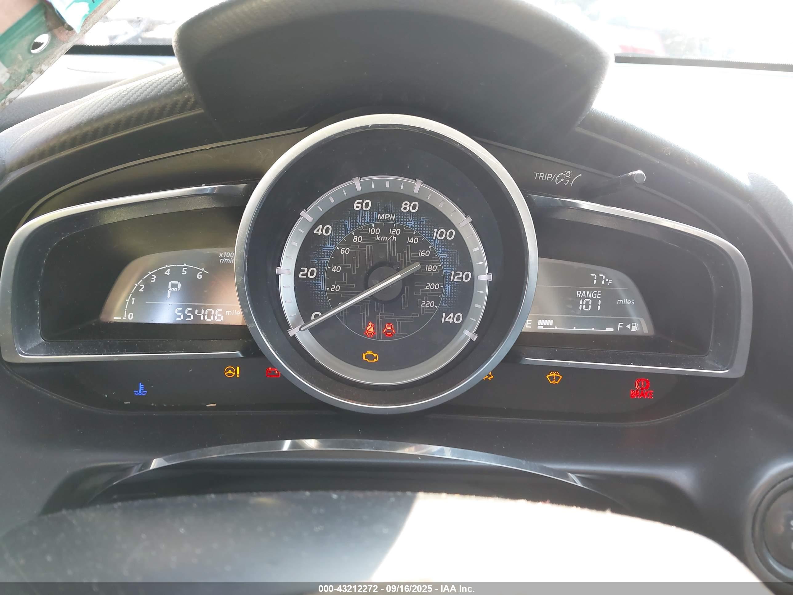 TOYOTA YARIS image 7