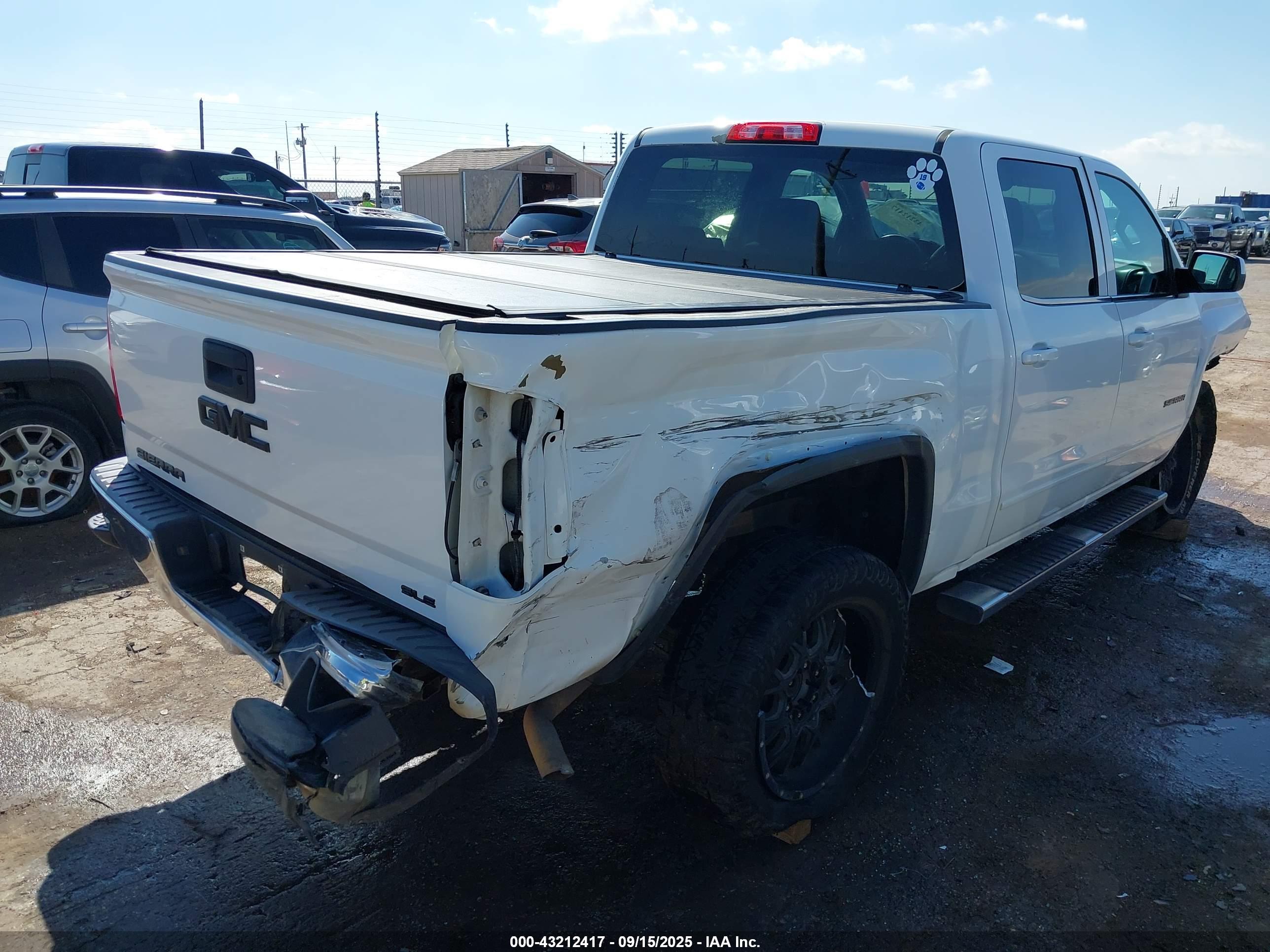 GMC SIERRA image 4