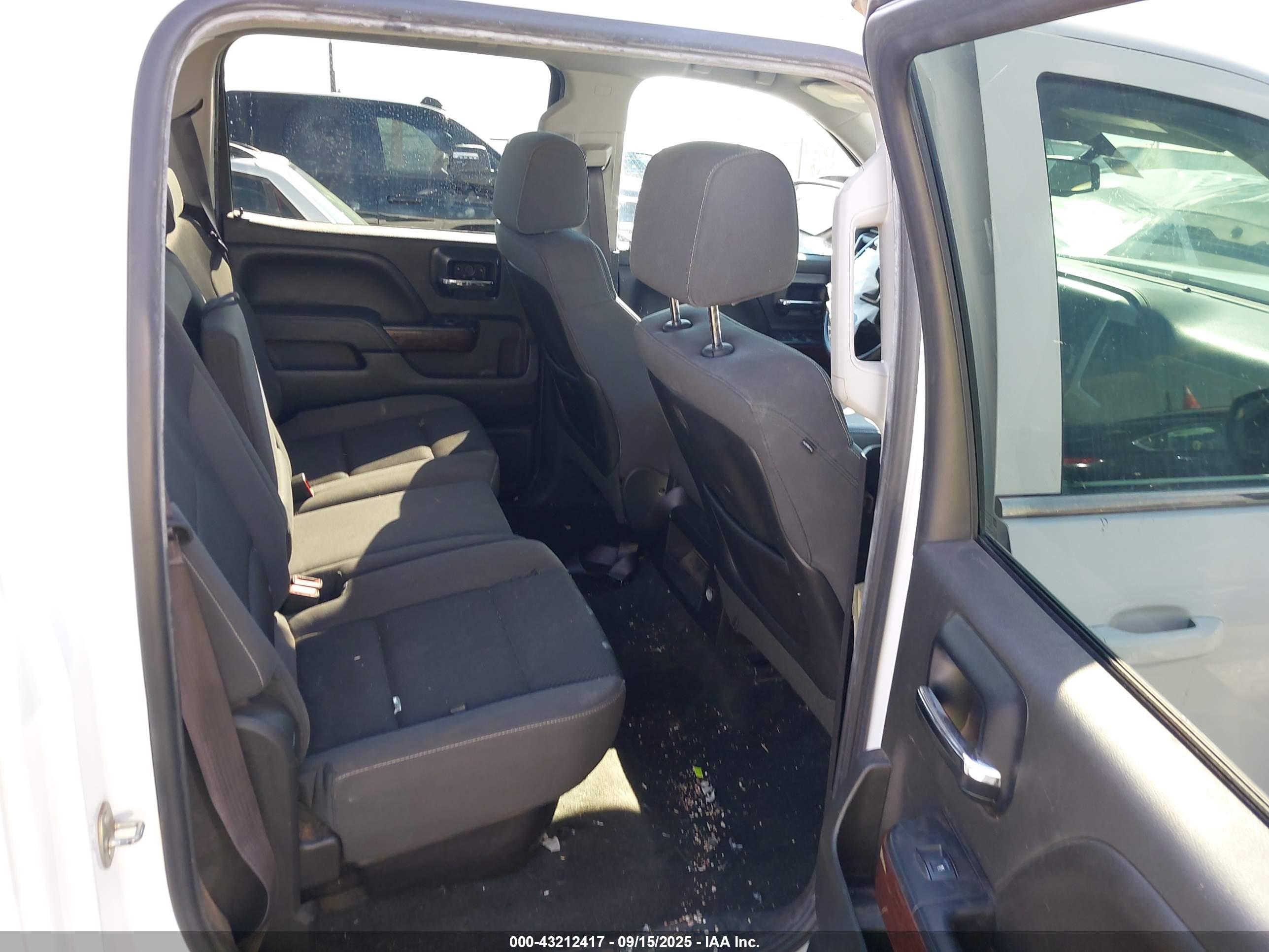 GMC SIERRA image 8