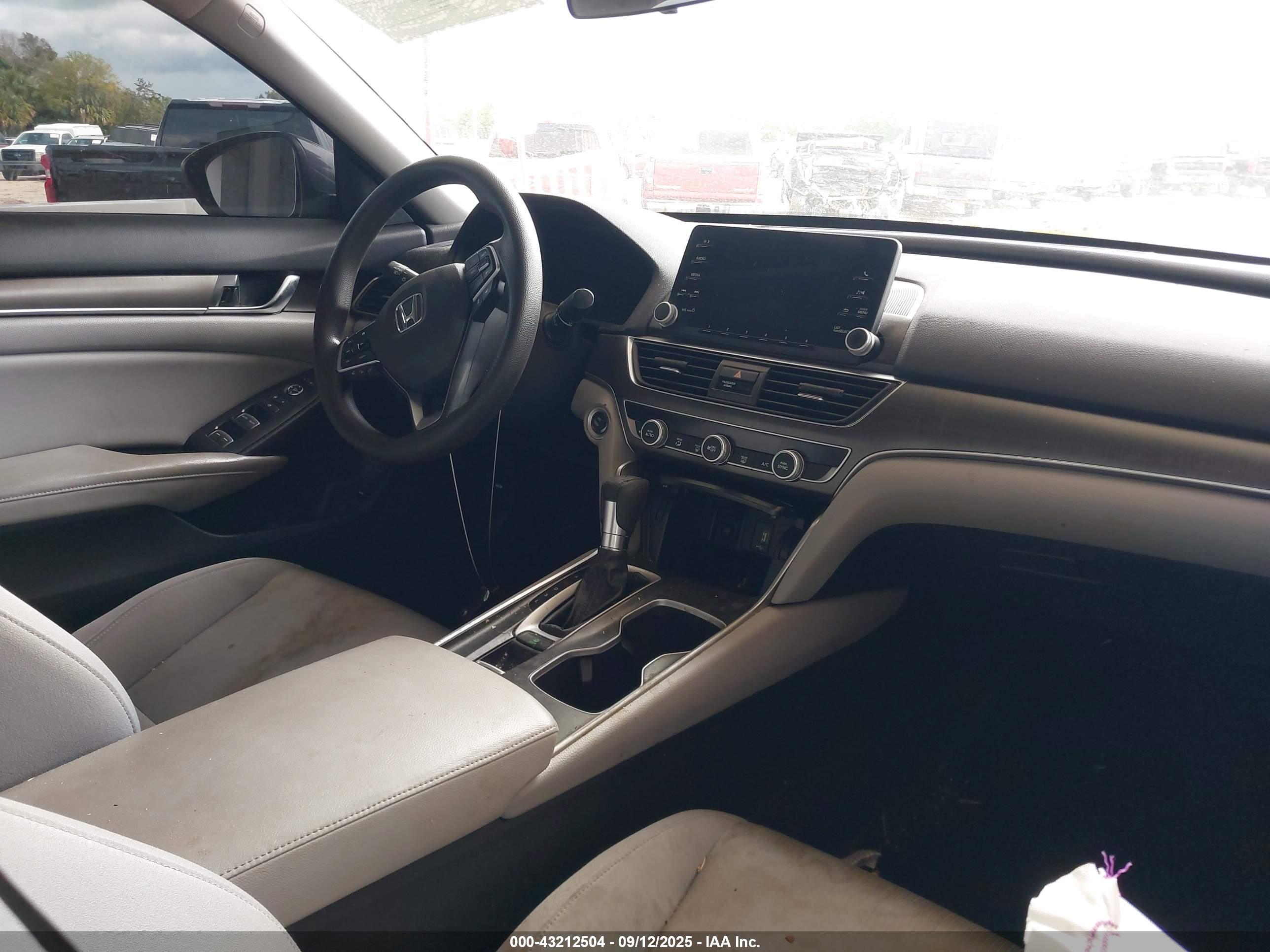HONDA ACCORD image 5