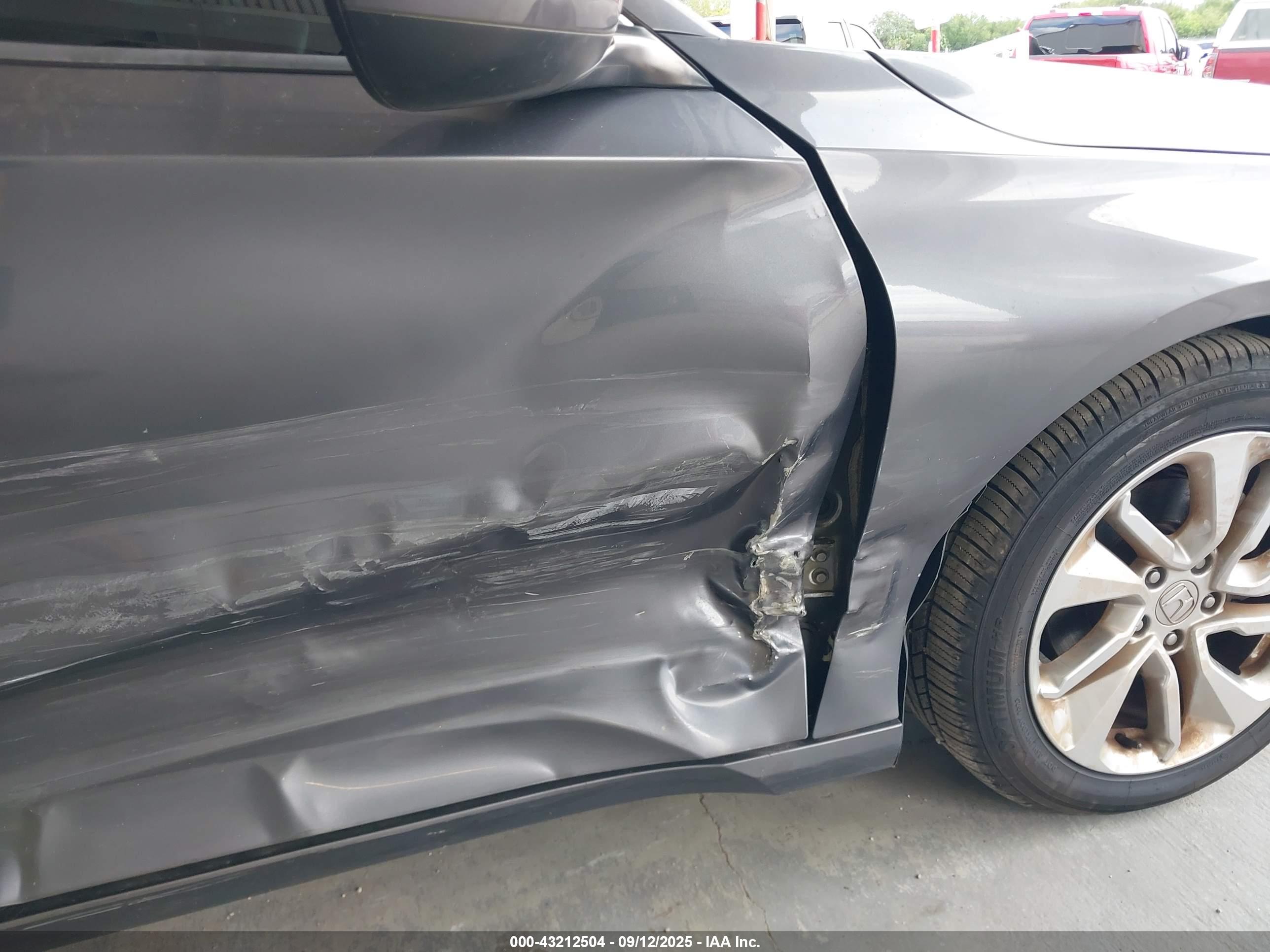 HONDA ACCORD image 6