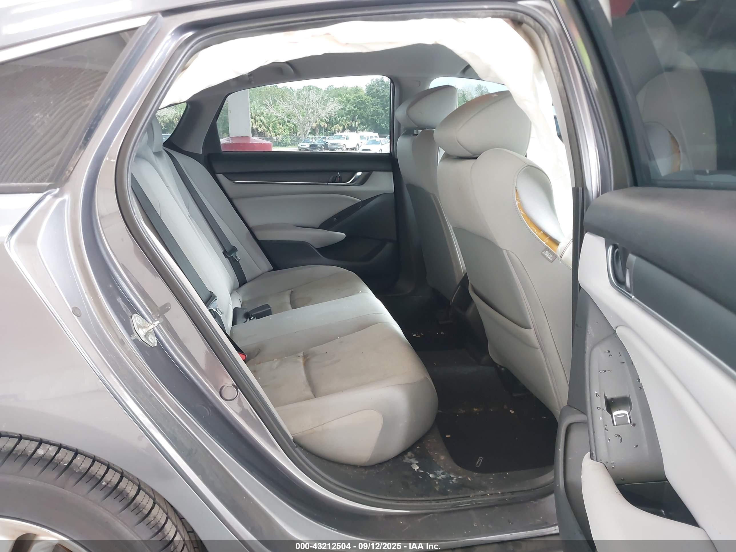 HONDA ACCORD image 8
