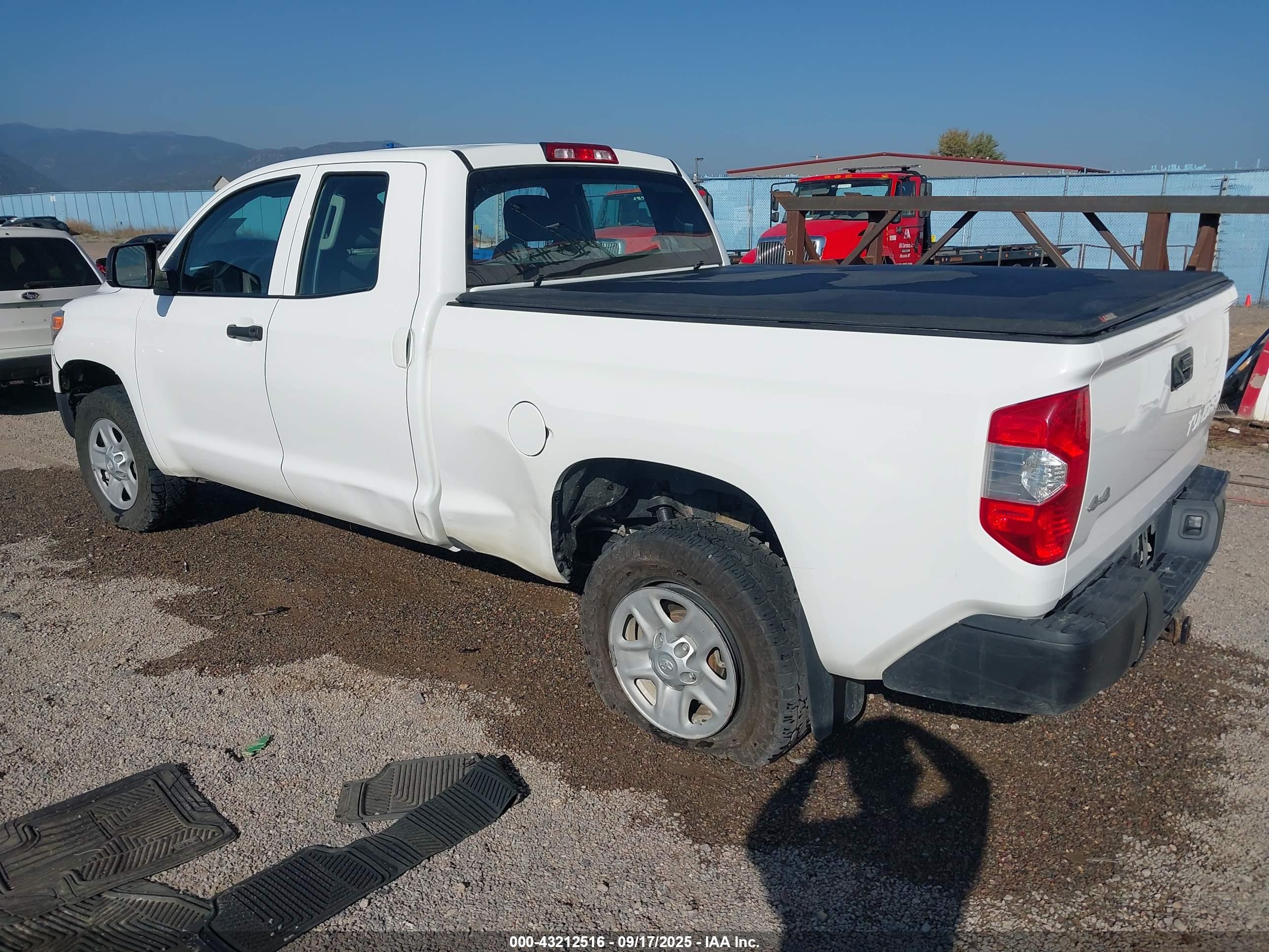 TOYOTA TUNDRA image 3