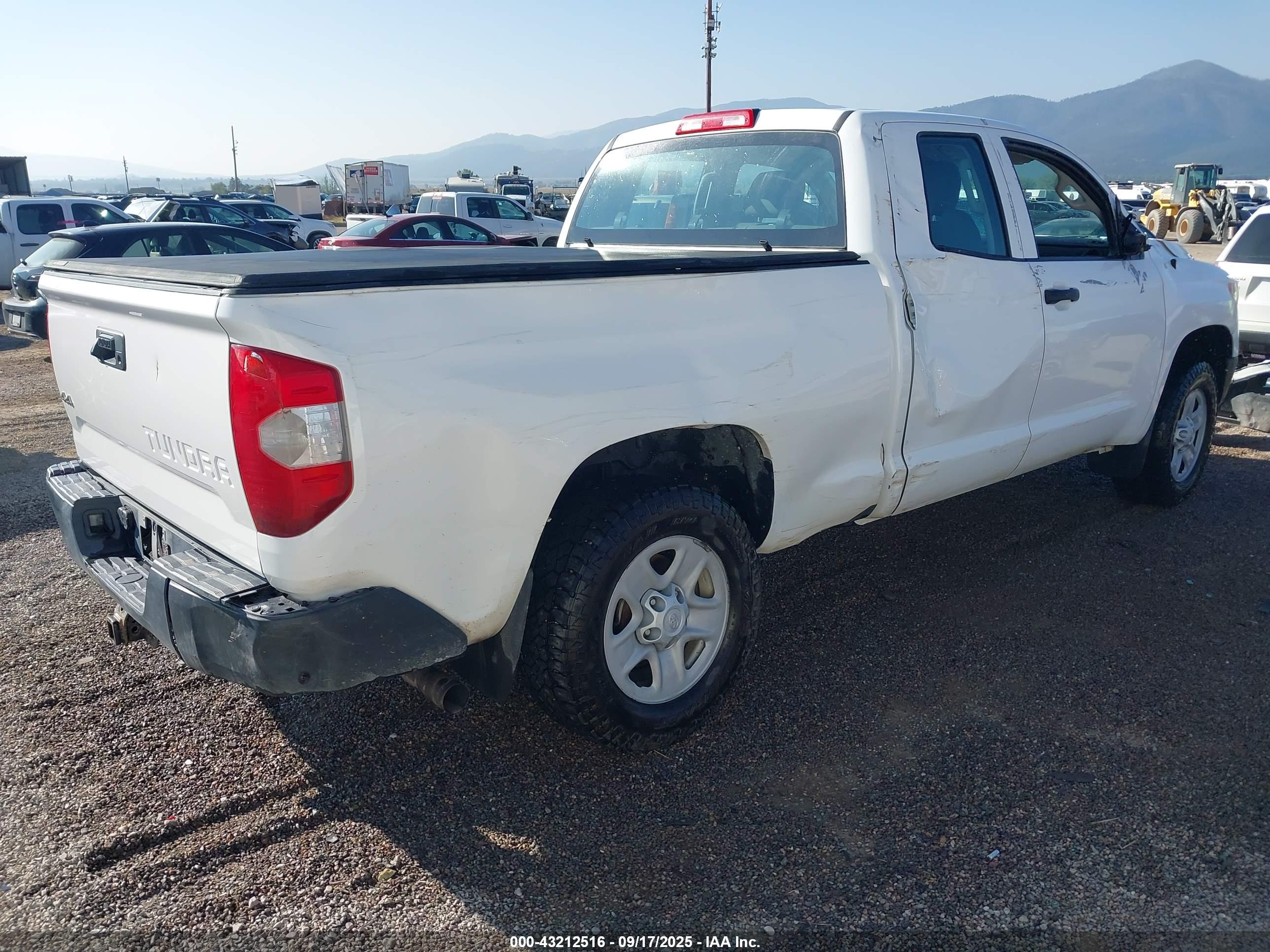 TOYOTA TUNDRA image 4