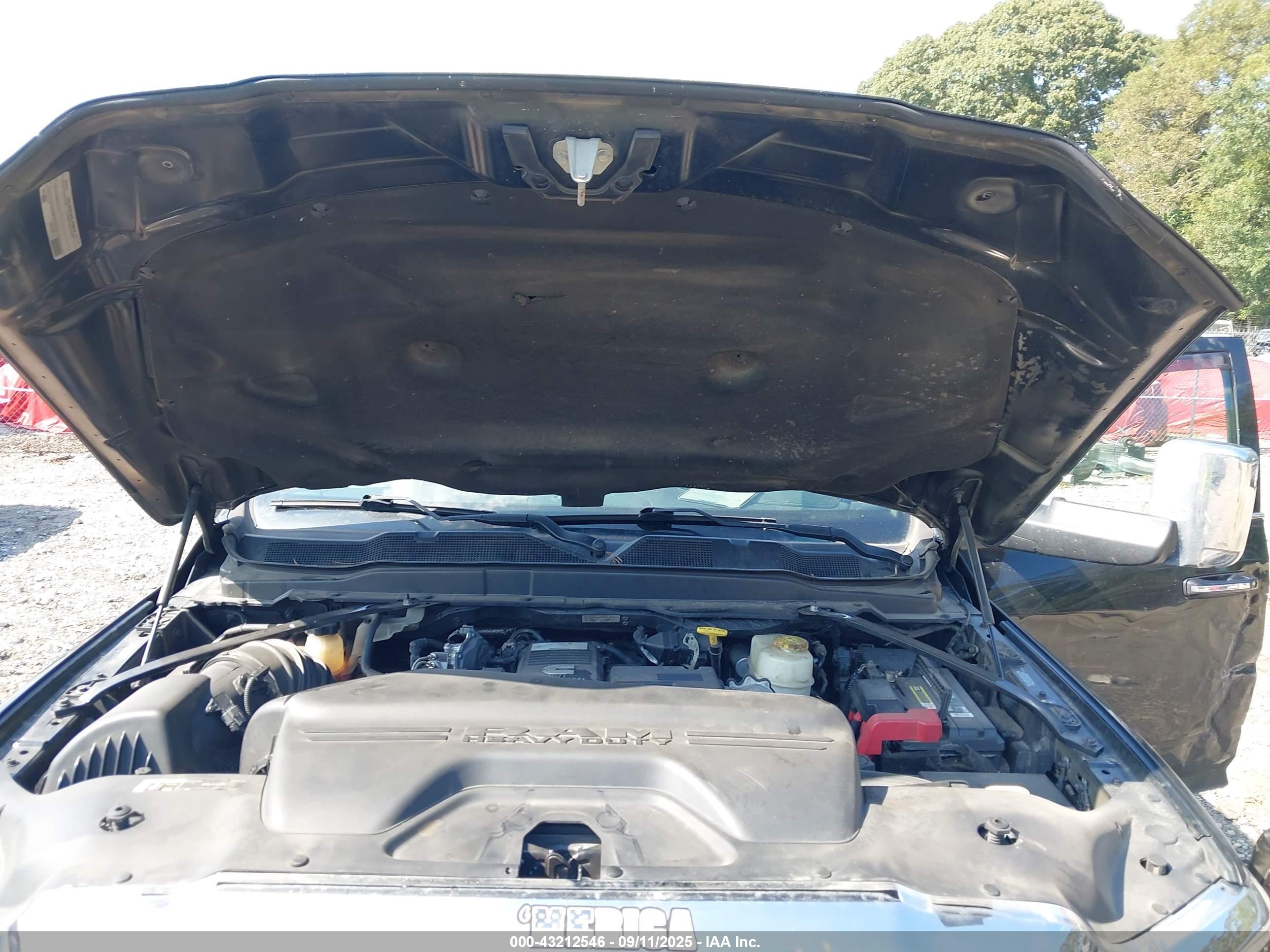 RAM 3500 image 10