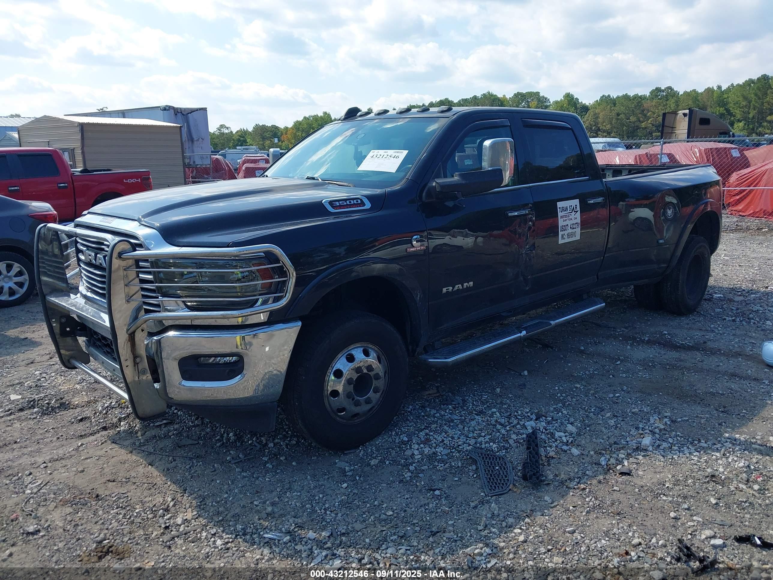 RAM 3500 image 2